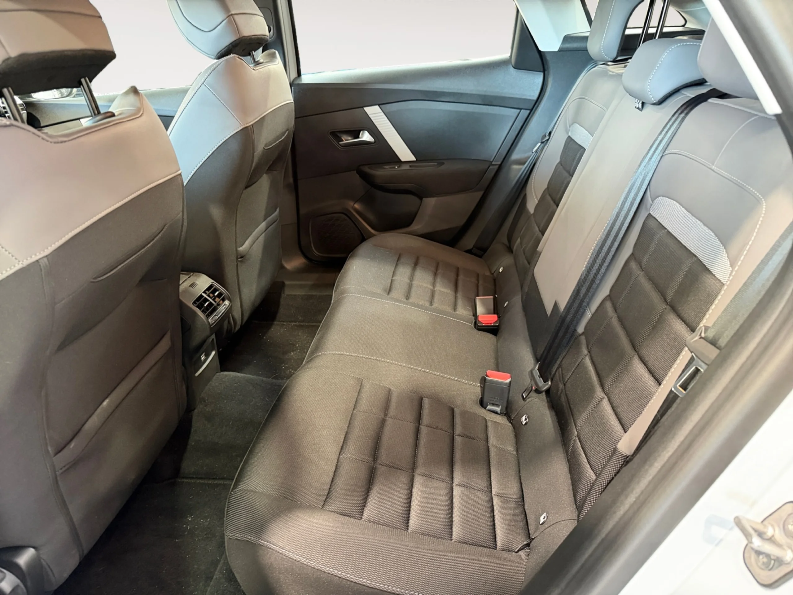 CITROEN C4 HYBRID 145 Ë DCS6 BUSINESS EDITION - Foto 24