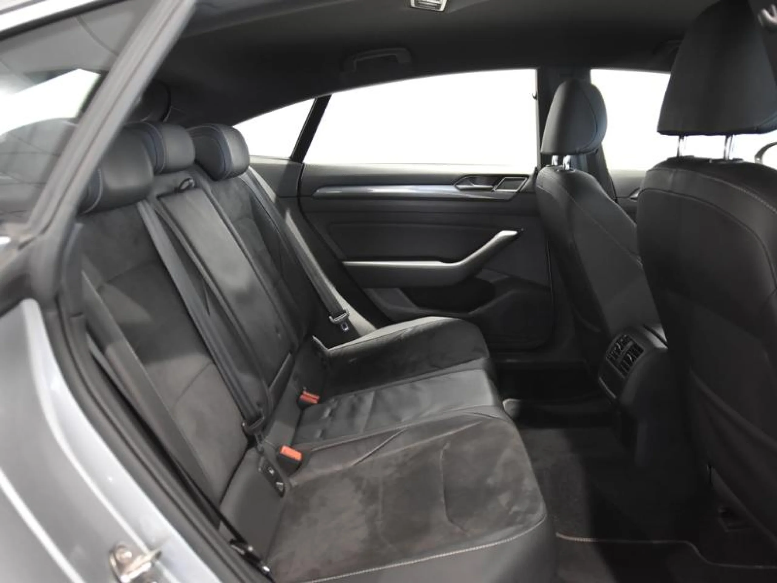 VOLKSWAGEN ARTEON R LINE 2.0 TDI 110KW (150CV) DSG - Foto 6