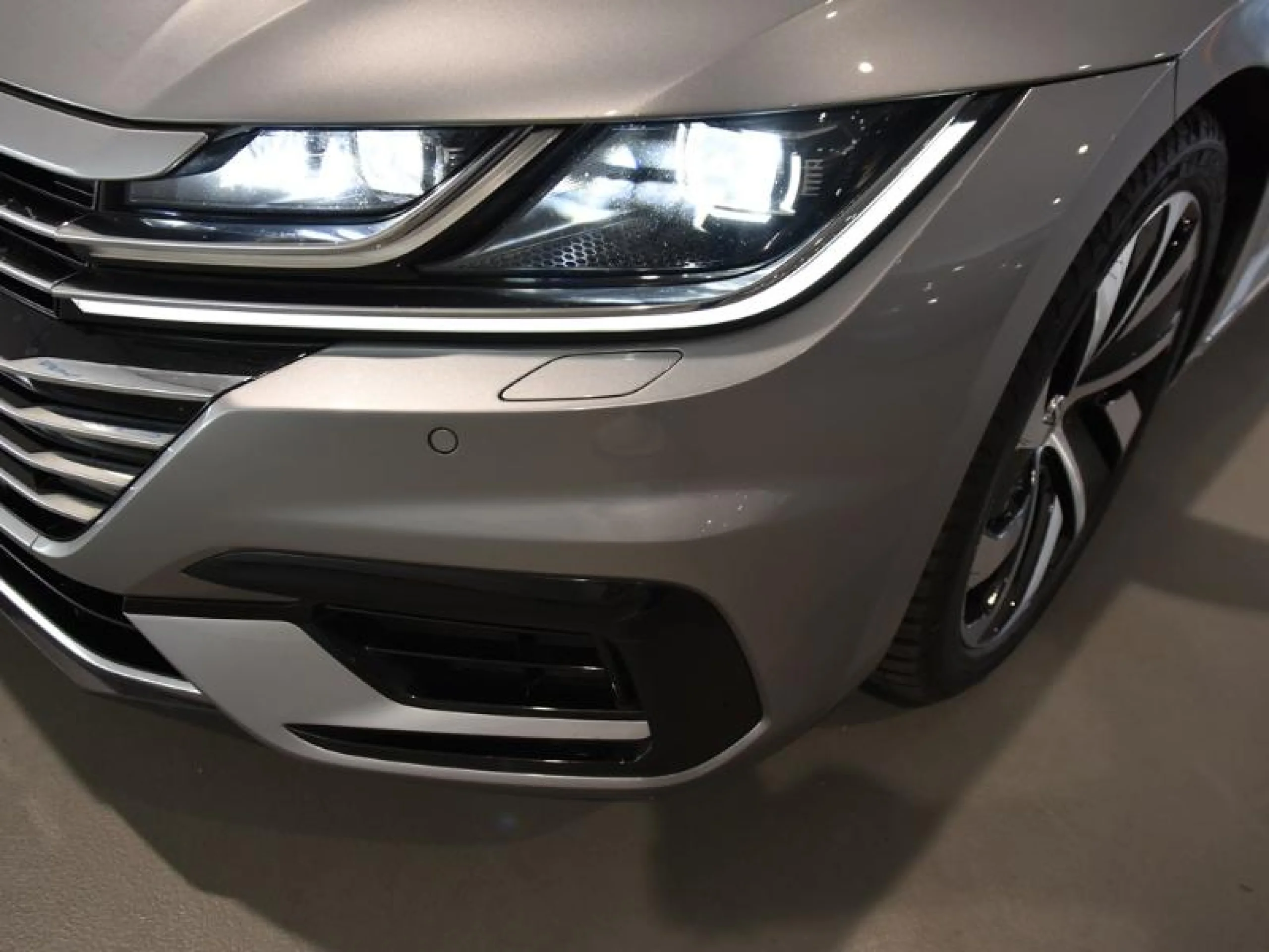 VOLKSWAGEN ARTEON R LINE 2.0 TDI 110KW (150CV) DSG - Foto 19