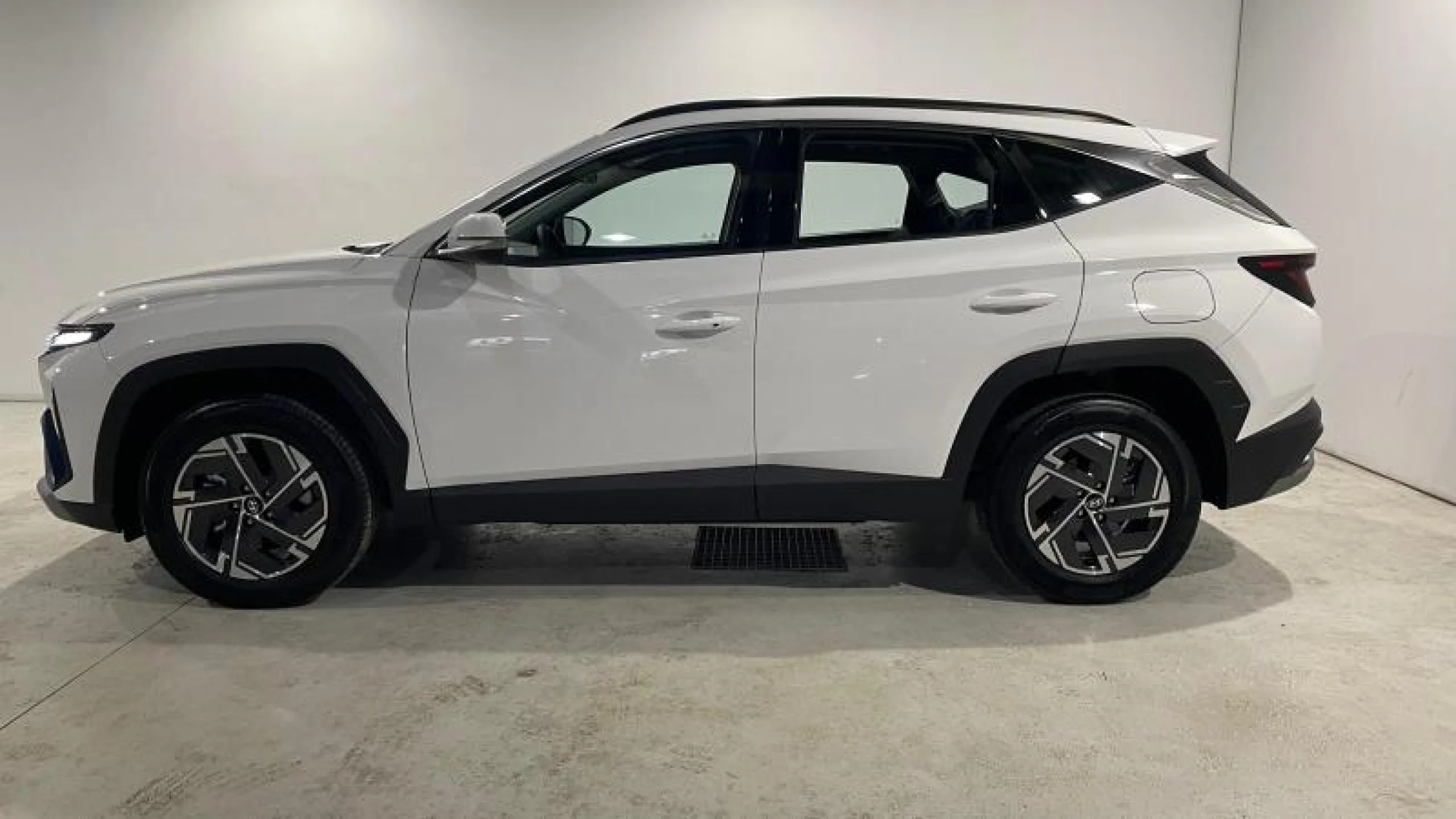 HYUNDAI TUCSON 1.6T 118KW (160CV) 48V MAXX - Foto 7