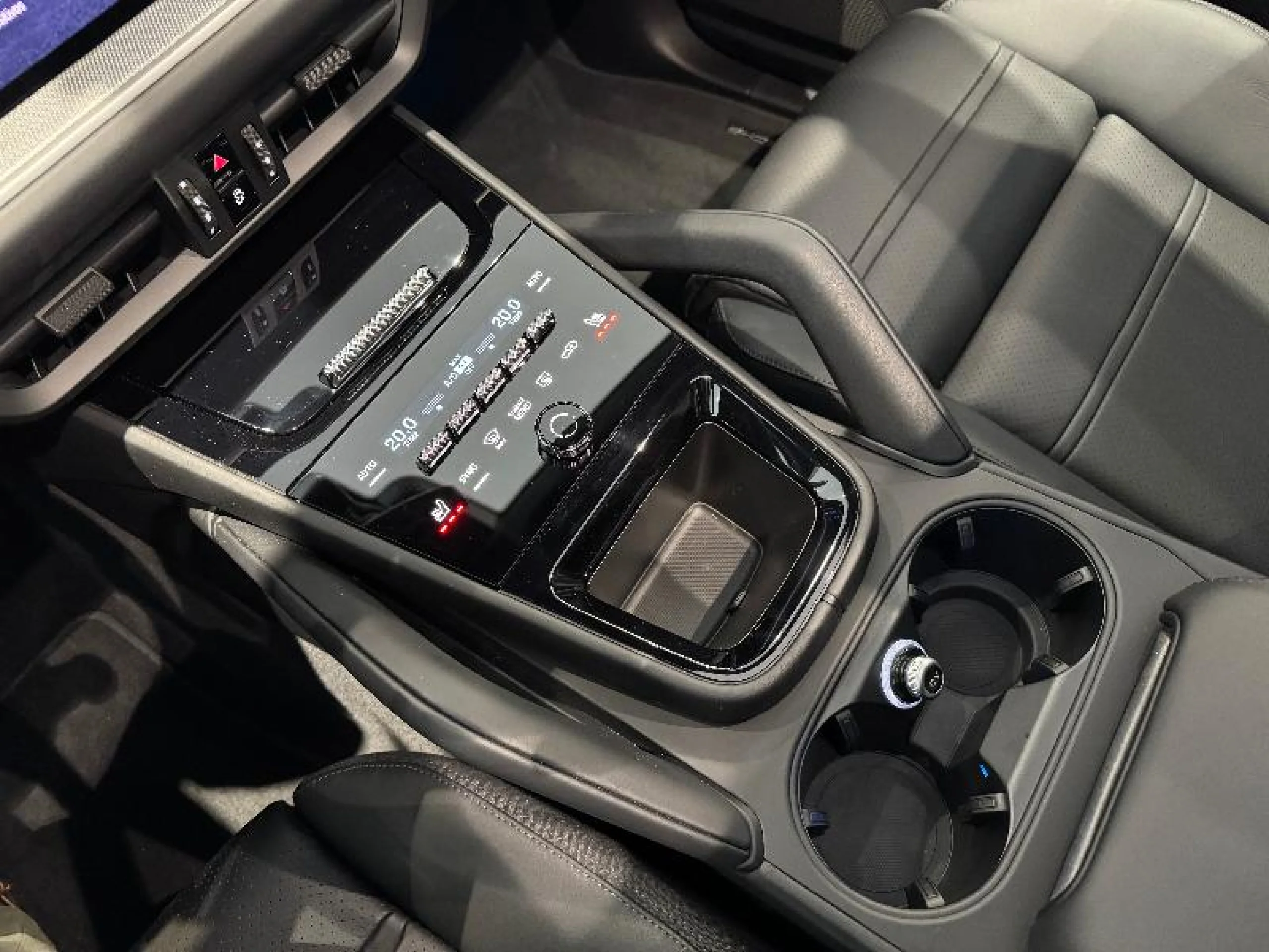 PORSCHE CAYENNE E HYBRID - Foto 16