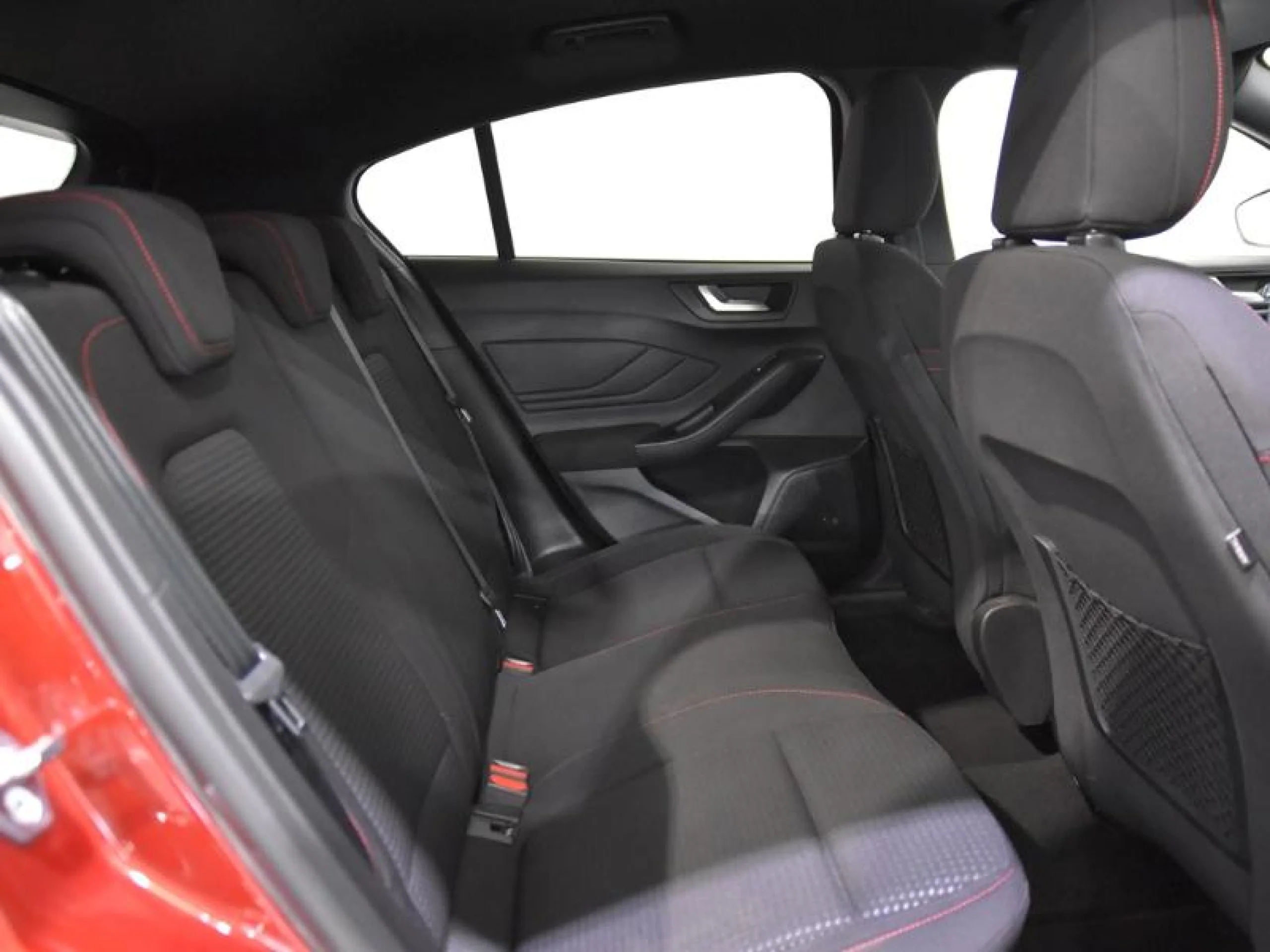 FORD FOCUS 1.5 ST LINE 120CV - Foto 6