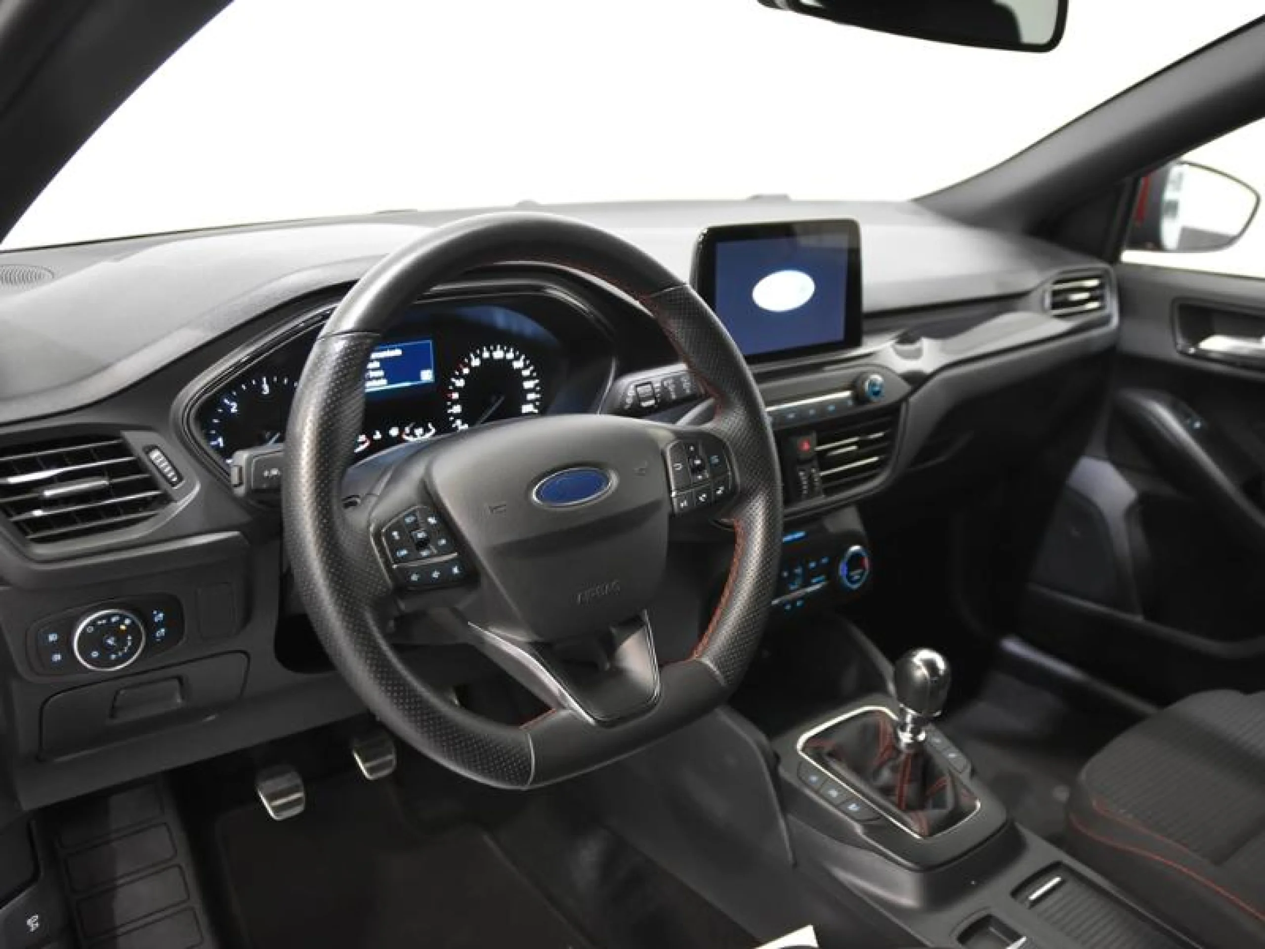 FORD FOCUS 1.5 ST LINE 120CV - Foto 9