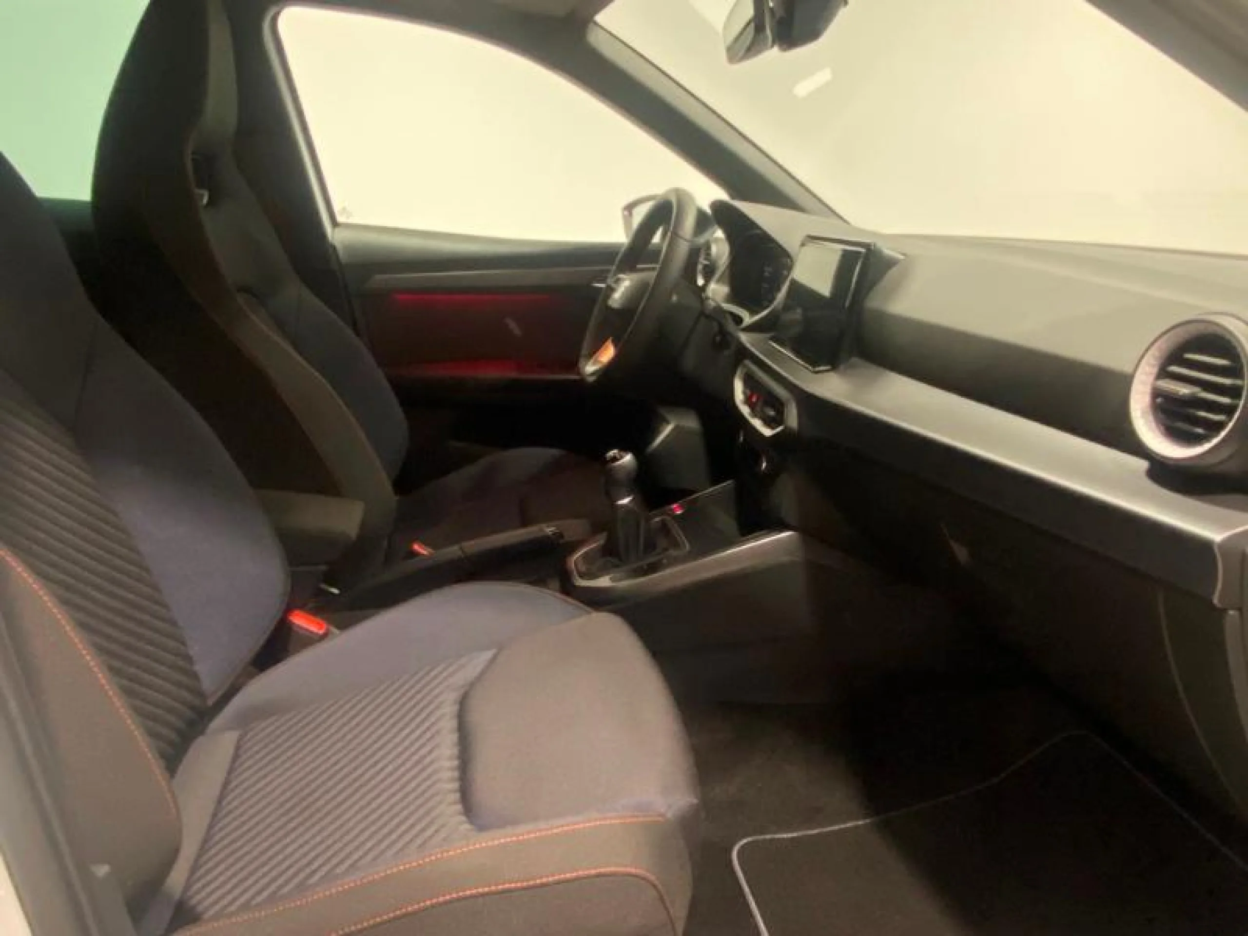 SEAT ARONA 1.0 TSI 85KW (115CV) FR SPECIAL EDITION - Foto 5