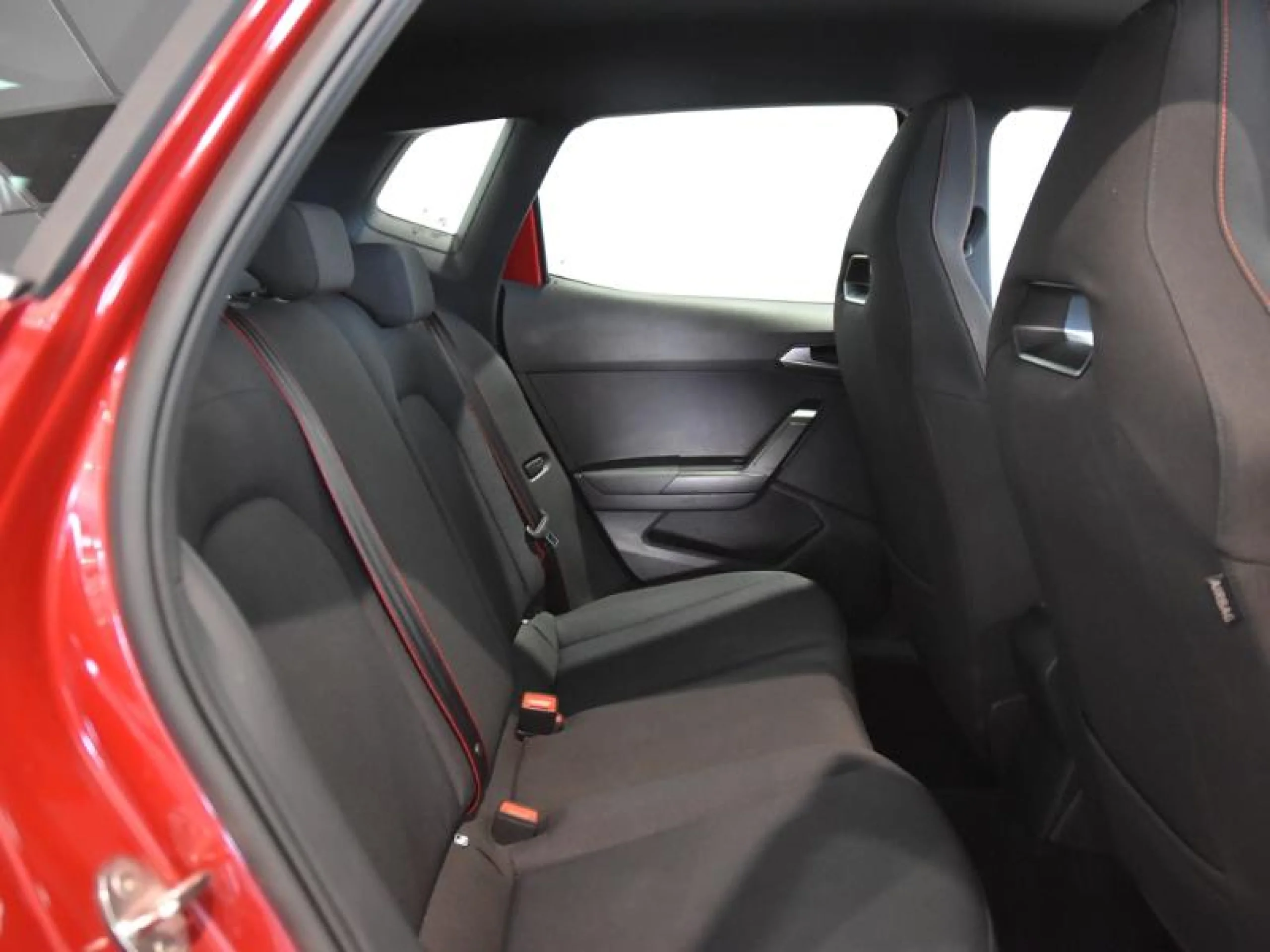 SEAT ARONA 1.0 TSI 85KW (115CV) FR SPECIAL EDITION - Foto 6