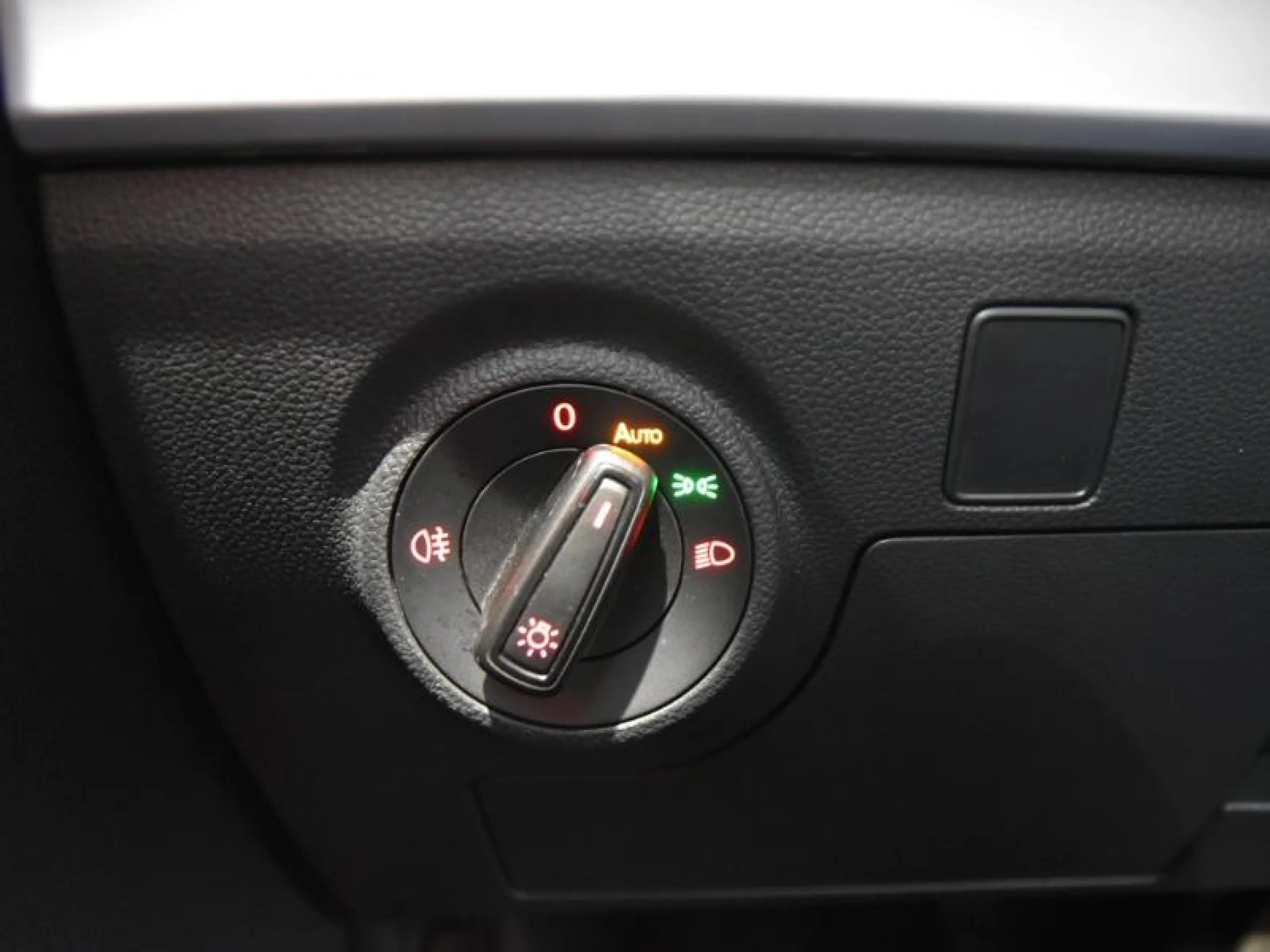 SEAT ARONA 1.0 TSI 85KW (115CV) FR SPECIAL EDITION - Foto 18