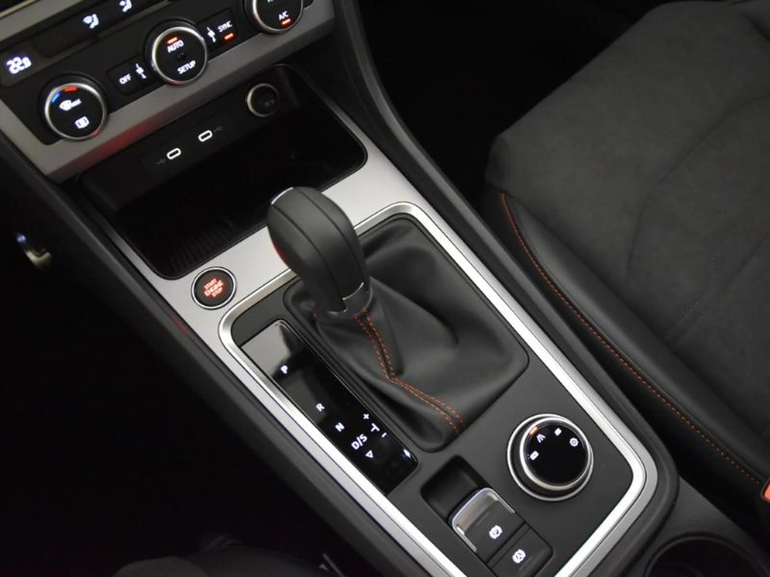 SEAT ATECA 1.5 TSI 110KW DSG FR SPECIAL EDITION - Foto 13