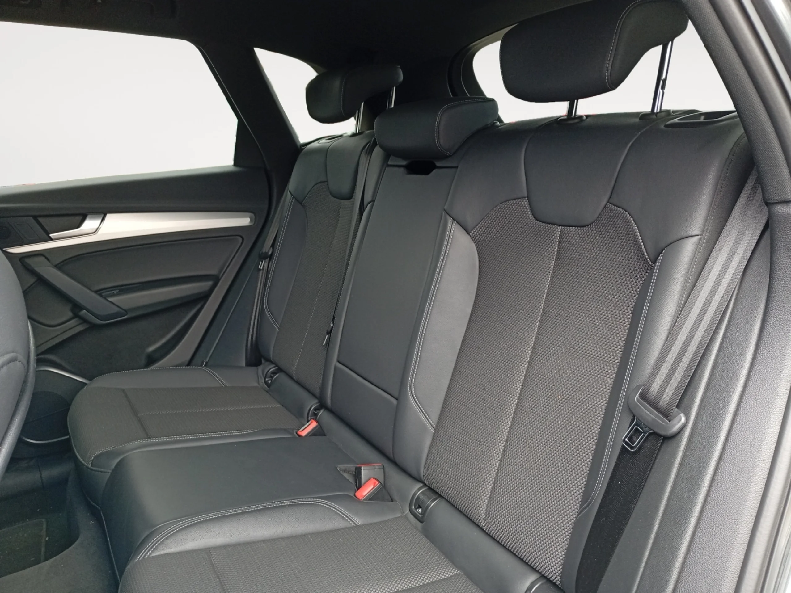 AUDI Q5 BLACK LINE 35 TDI 120KW S TRONIC - Foto 5