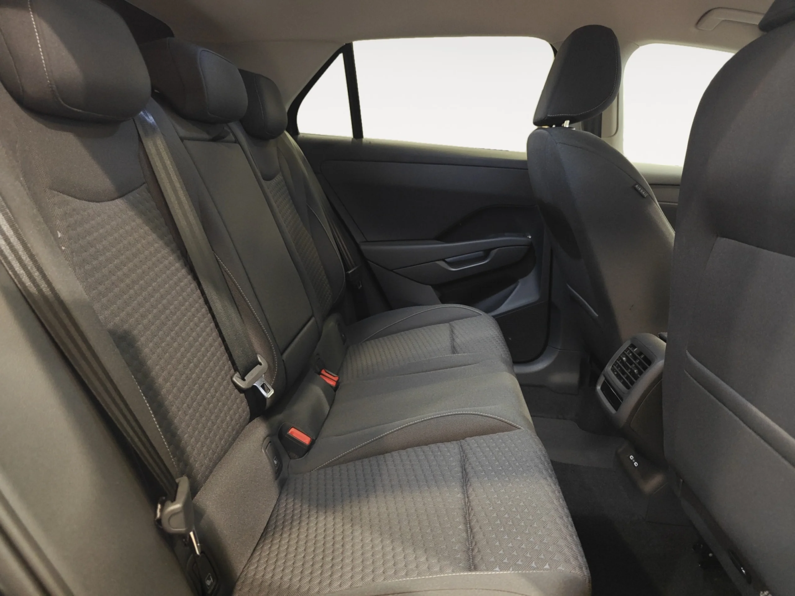 VOLKSWAGEN T ROC T ROC MÁS  1.5 ETSI 110 KW (150 CV)  AUTOMÁTICO DSG 7 VEL. - Foto 6