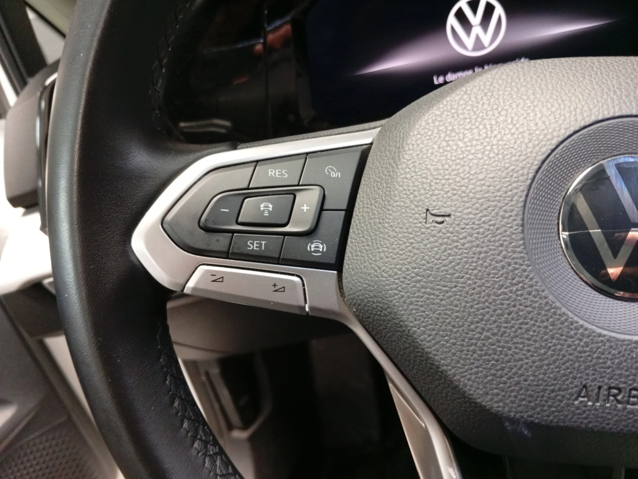 VOLKSWAGEN GOLF LIFE 1.5 TSI 96KW (130CV) - Foto 11
