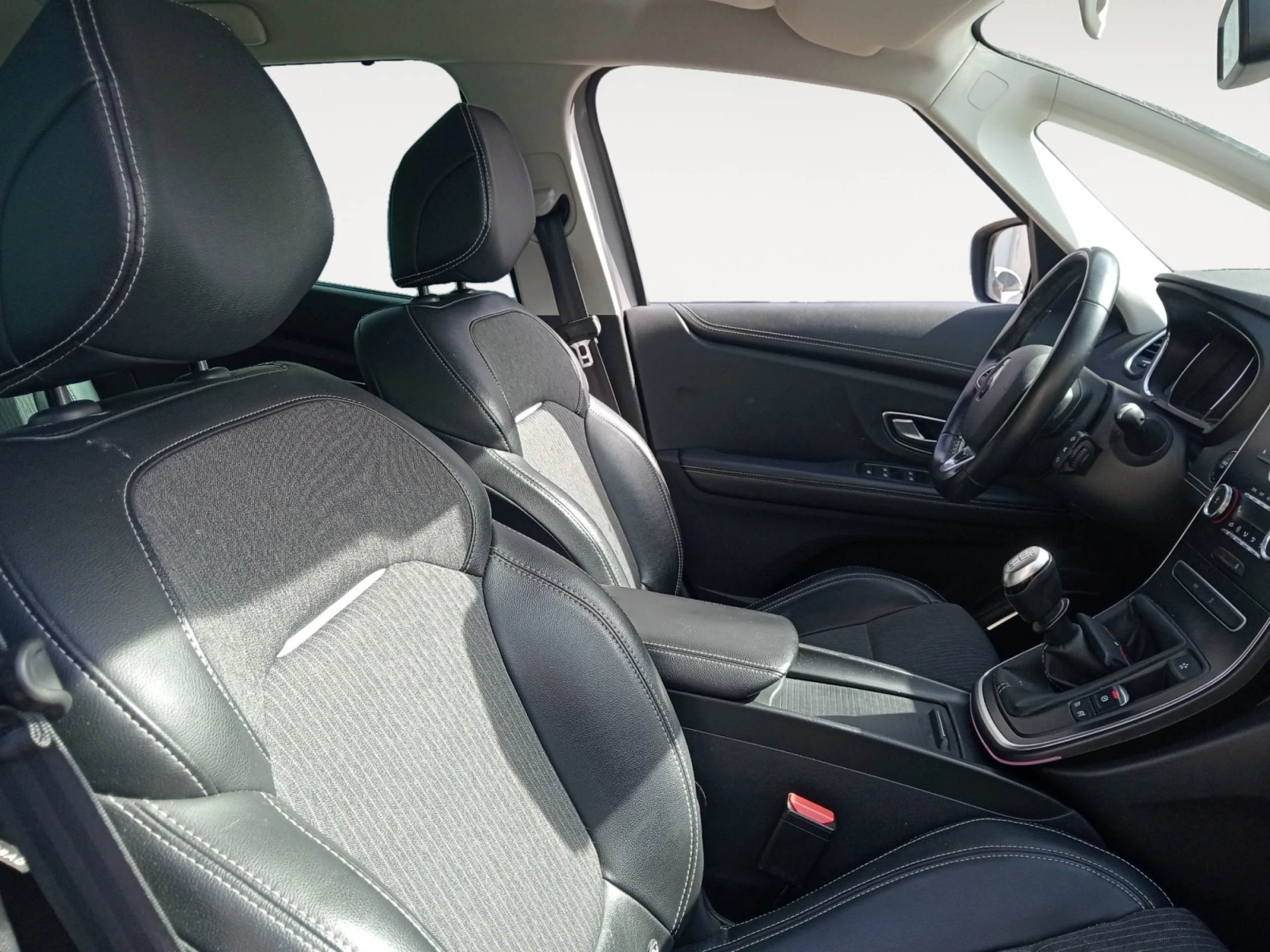 RENAULT GRAND SCENIC ZEN TCE 103 KW (140CV) GPF MY2021 - Foto 5