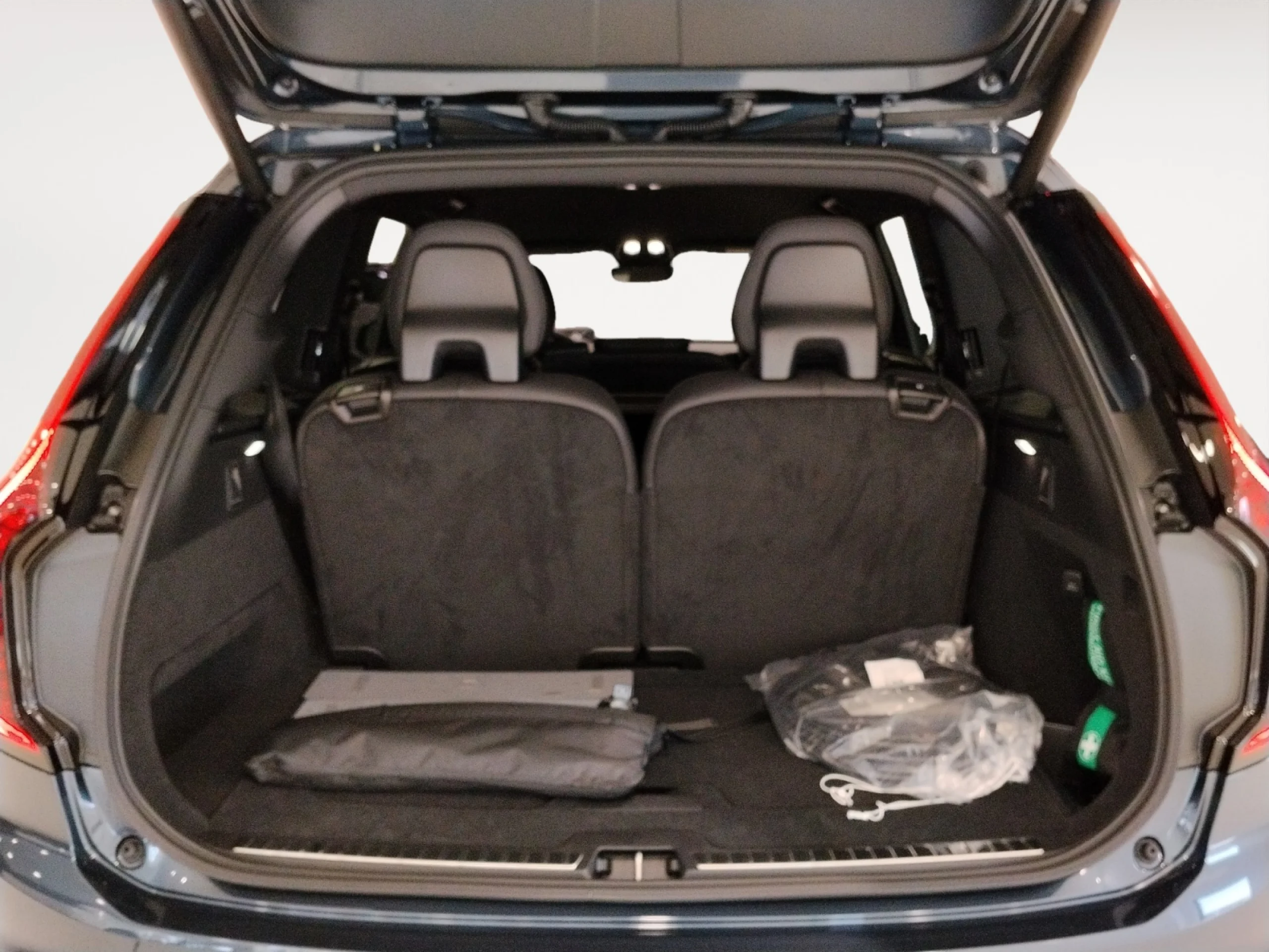 VOLVO XC90 2.0 T8 AWD BE PLUS RECHARGE AUTO - Foto 8