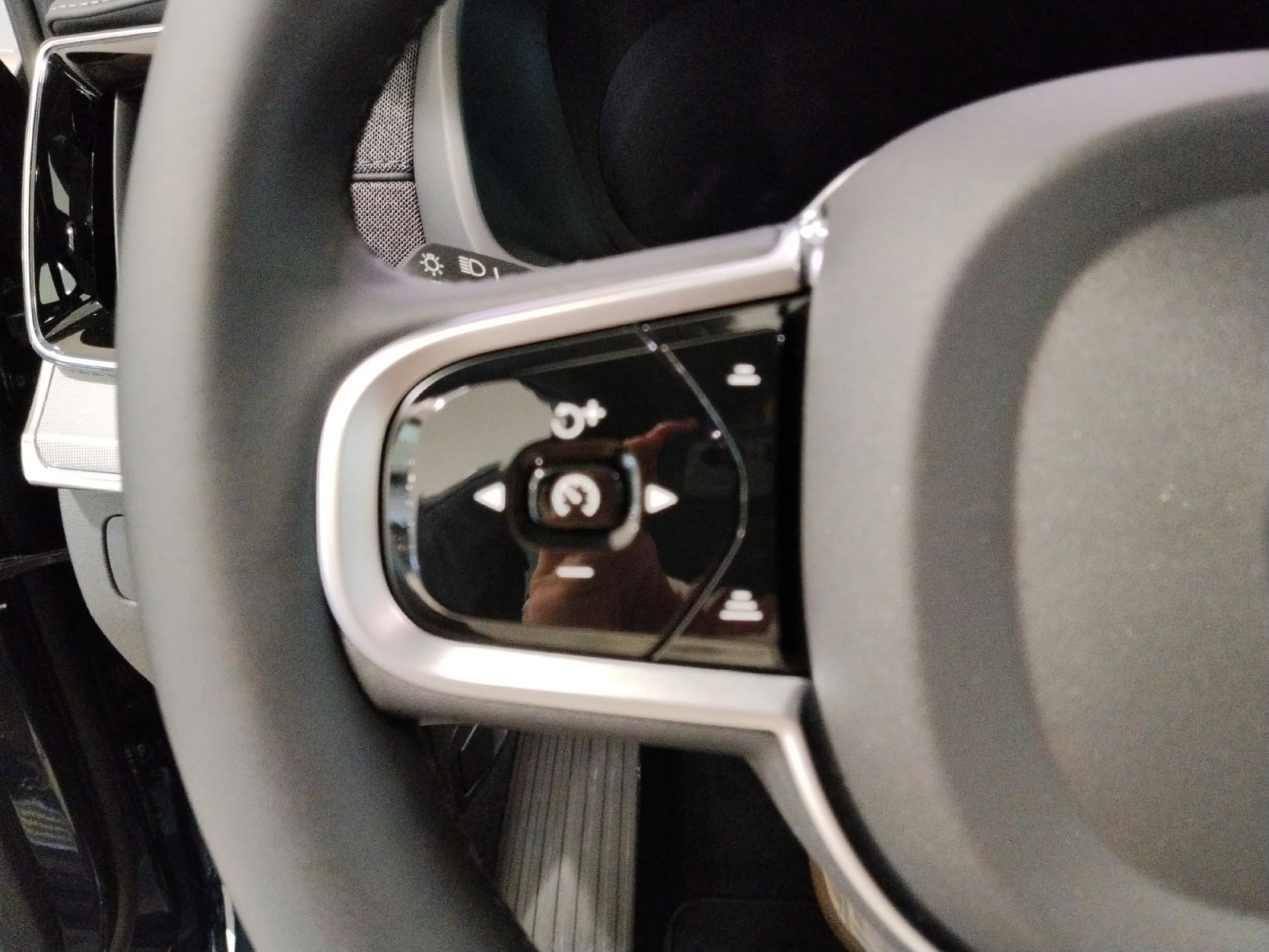 VOLVO XC90 2.0 T8 AWD BE PLUS RECHARGE AUTO - Foto 12