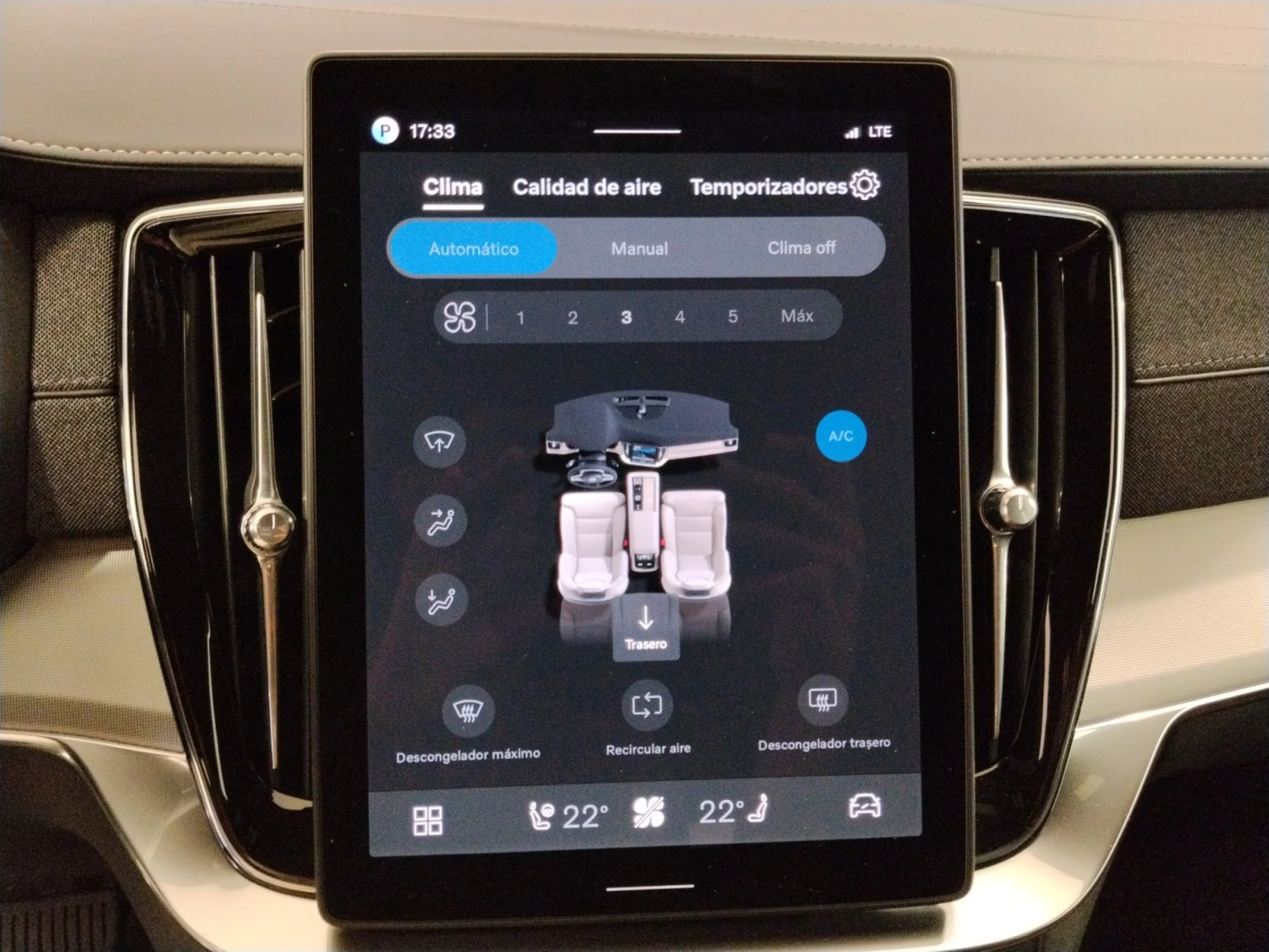 VOLVO XC90 2.0 T8 AWD BE PLUS RECHARGE AUTO - Foto 14