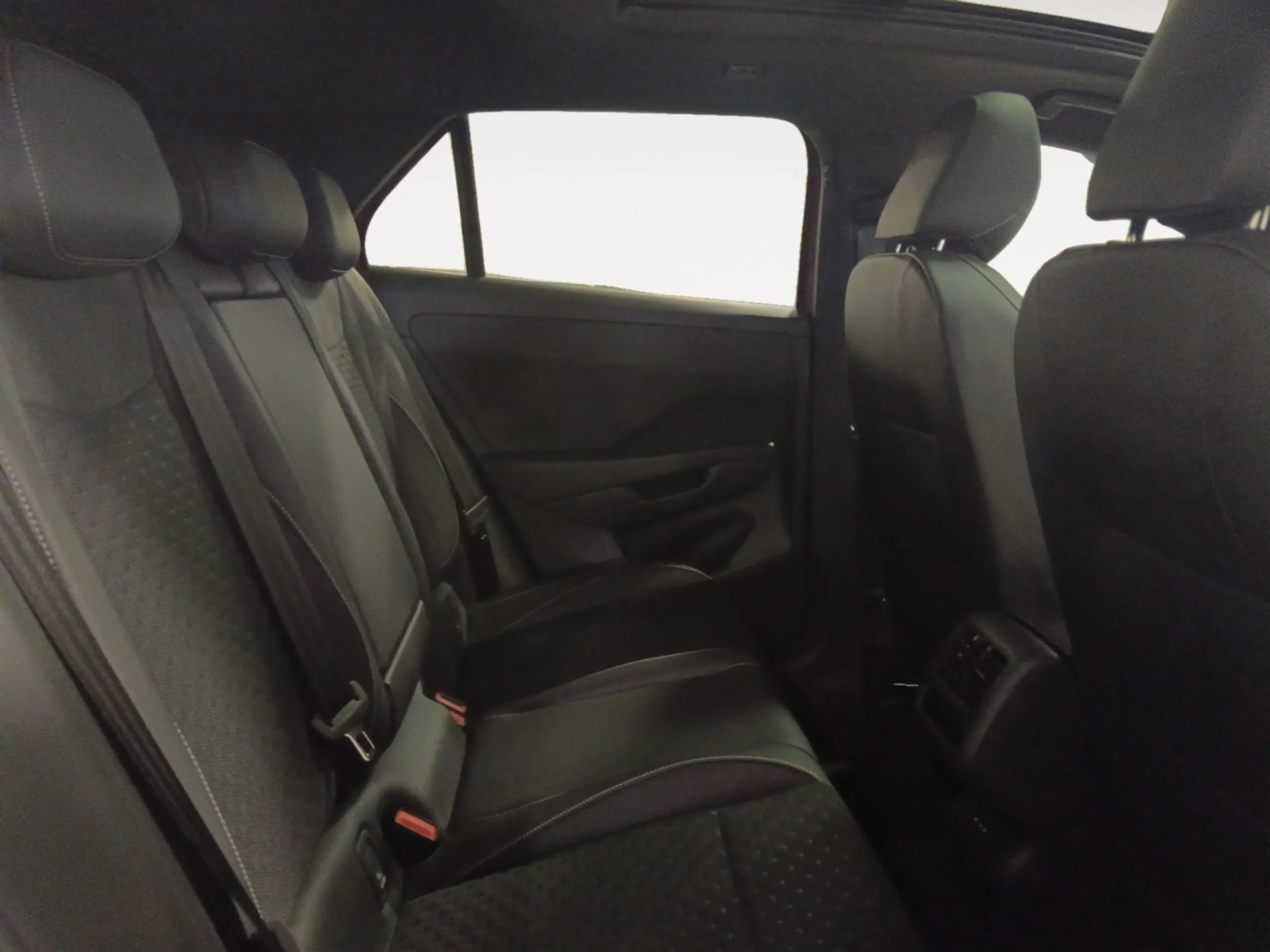 VOLKSWAGEN T ROC T ROC R LINE  1.5 ETSI 110 KW (150 CV)  AUTOMÁTICO DSG 7 VEL. - Foto 6