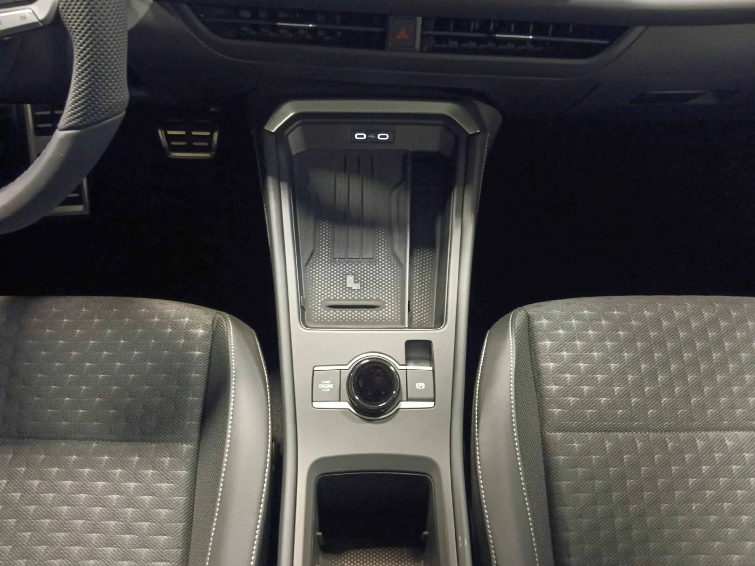 VOLKSWAGEN T ROC T ROC R LINE  1.5 ETSI 110 KW (150 CV)  AUTOMÁTICO DSG 7 VEL. - Foto 14