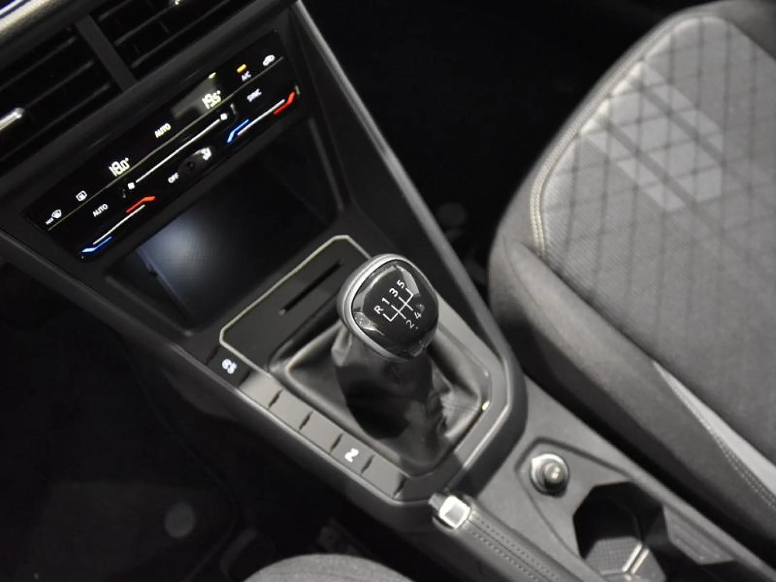 VOLKSWAGEN POLO R LINE 1.0 TSI 70KW (95CV) - Foto 11