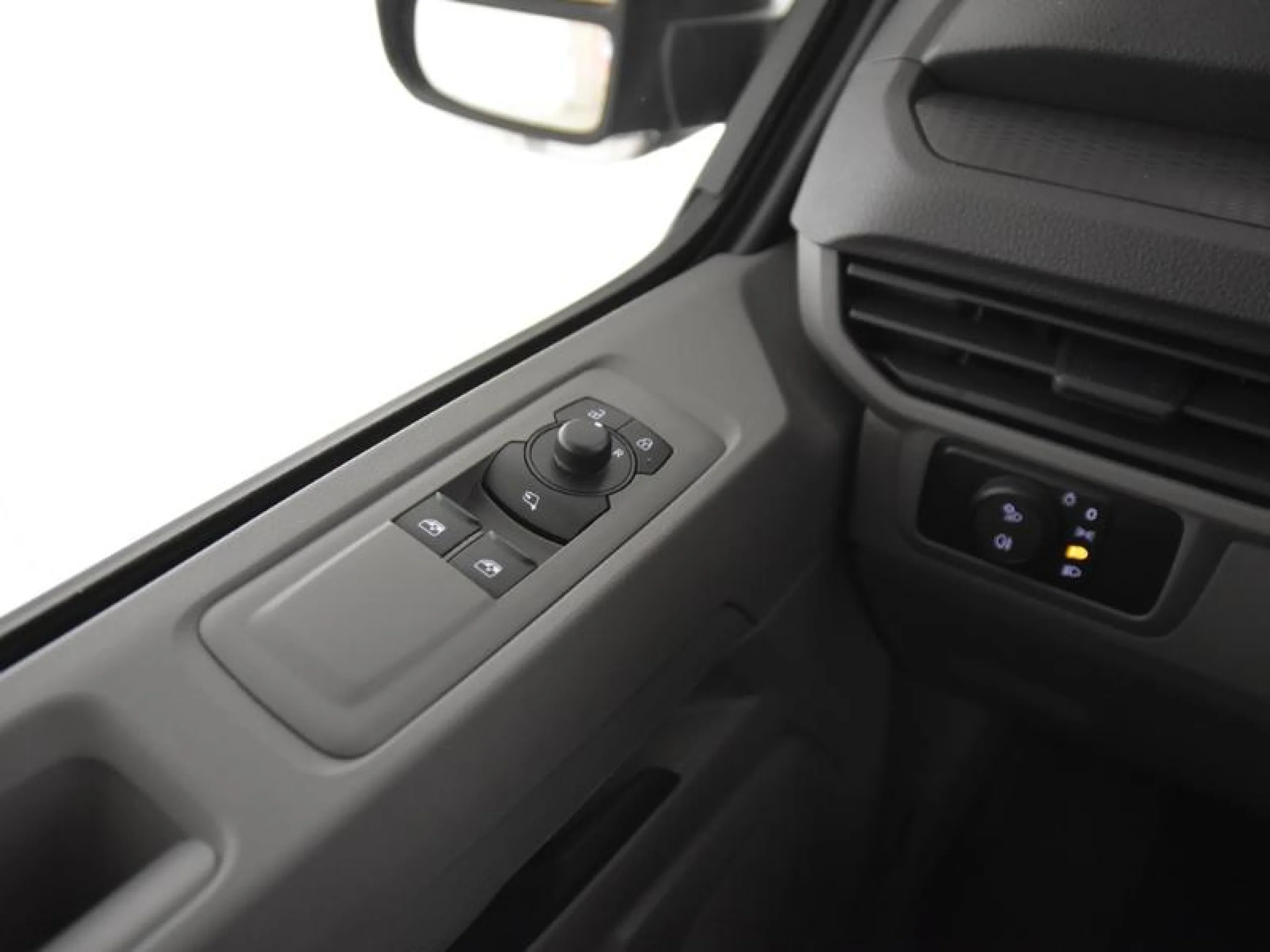 VOLKSWAGEN CARAVELLE CORTA 2.0 TDI 110 KW (150 CV) AUT 8 VEL - Foto 16