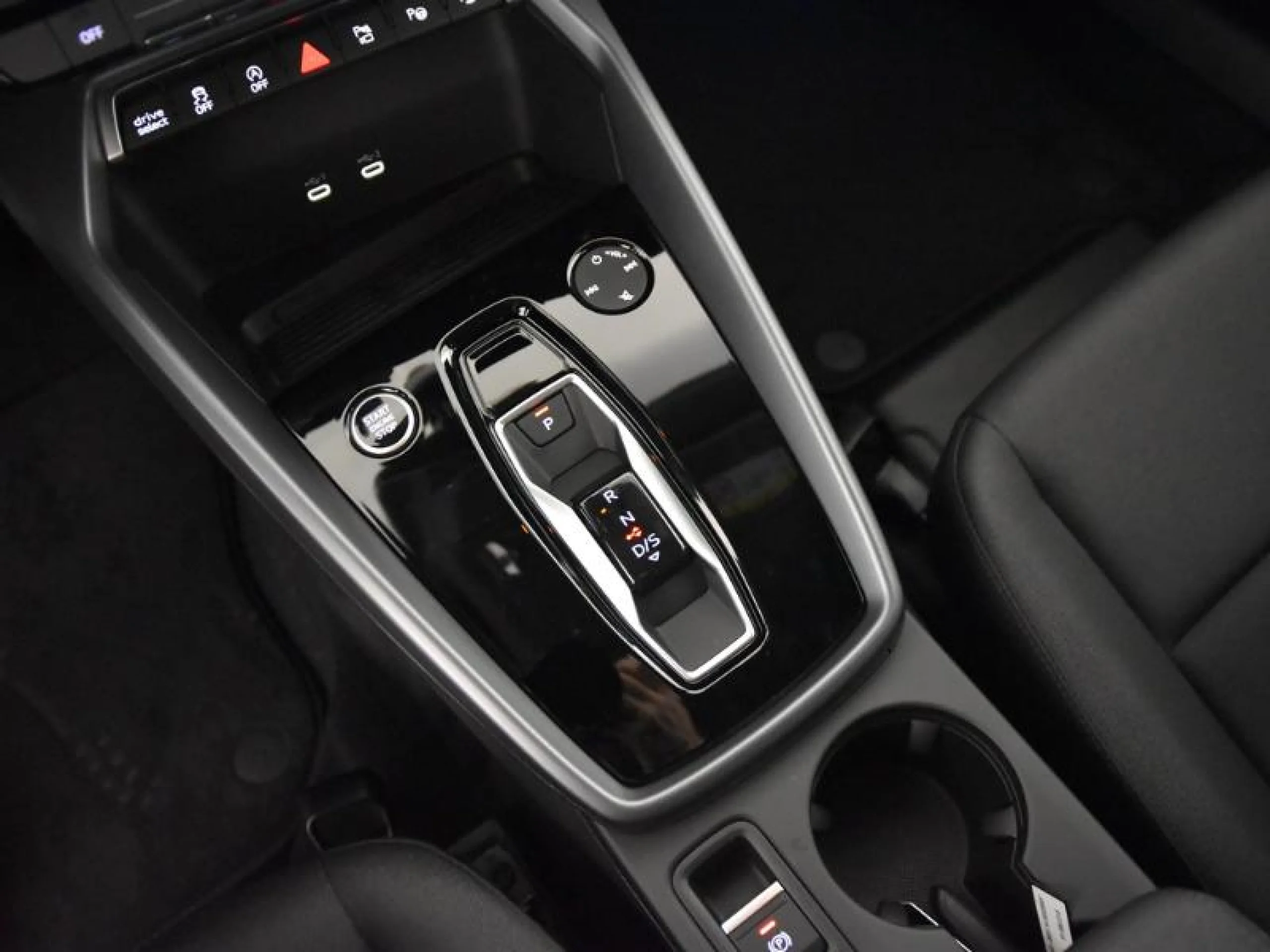 AUDI A3 ALLSTREET ADVANCED TFSI 110KW S TRONIC - Foto 10