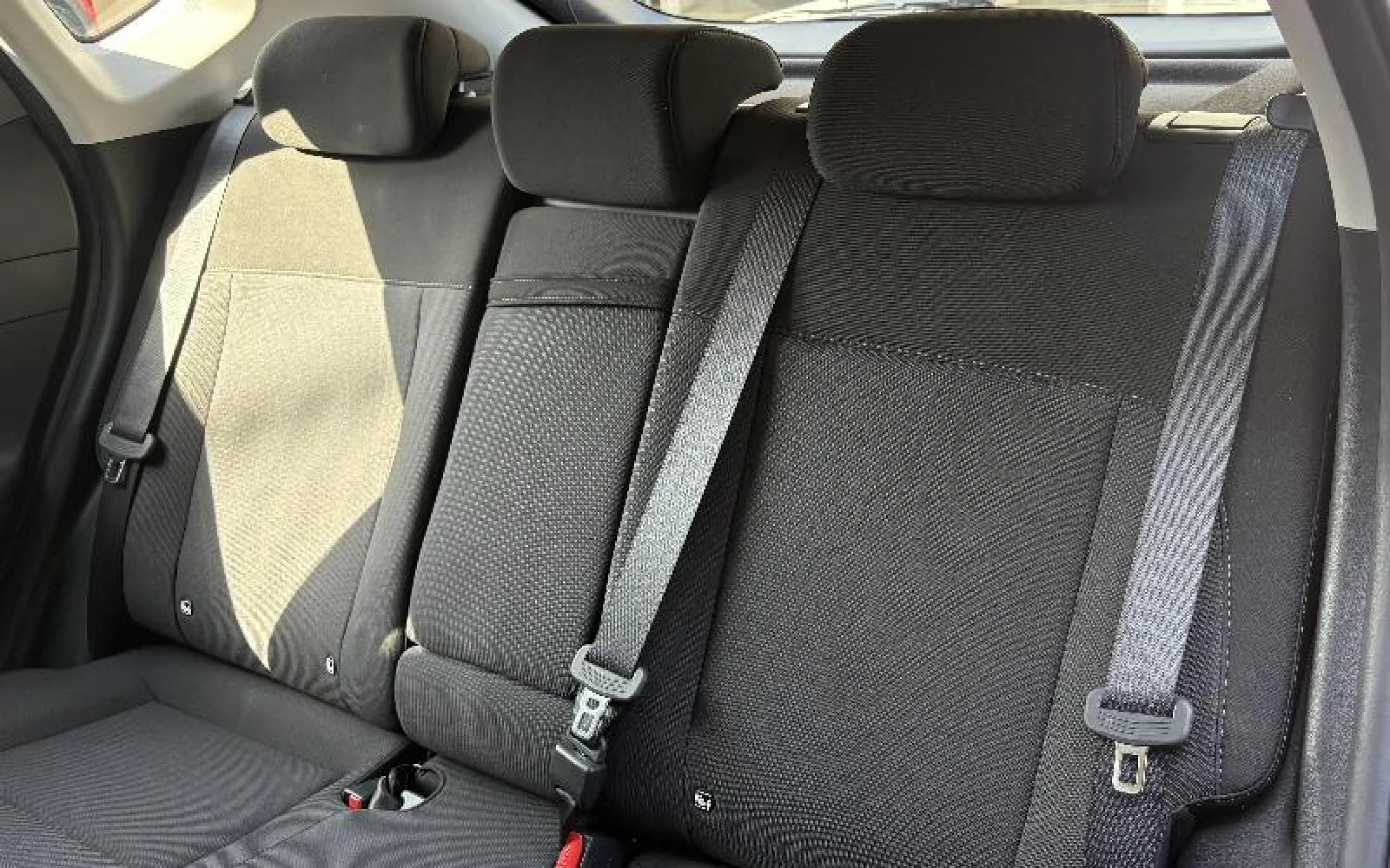 HYUNDAI KONA HEV 1.6GDI 138CV DT XLS - Foto 24