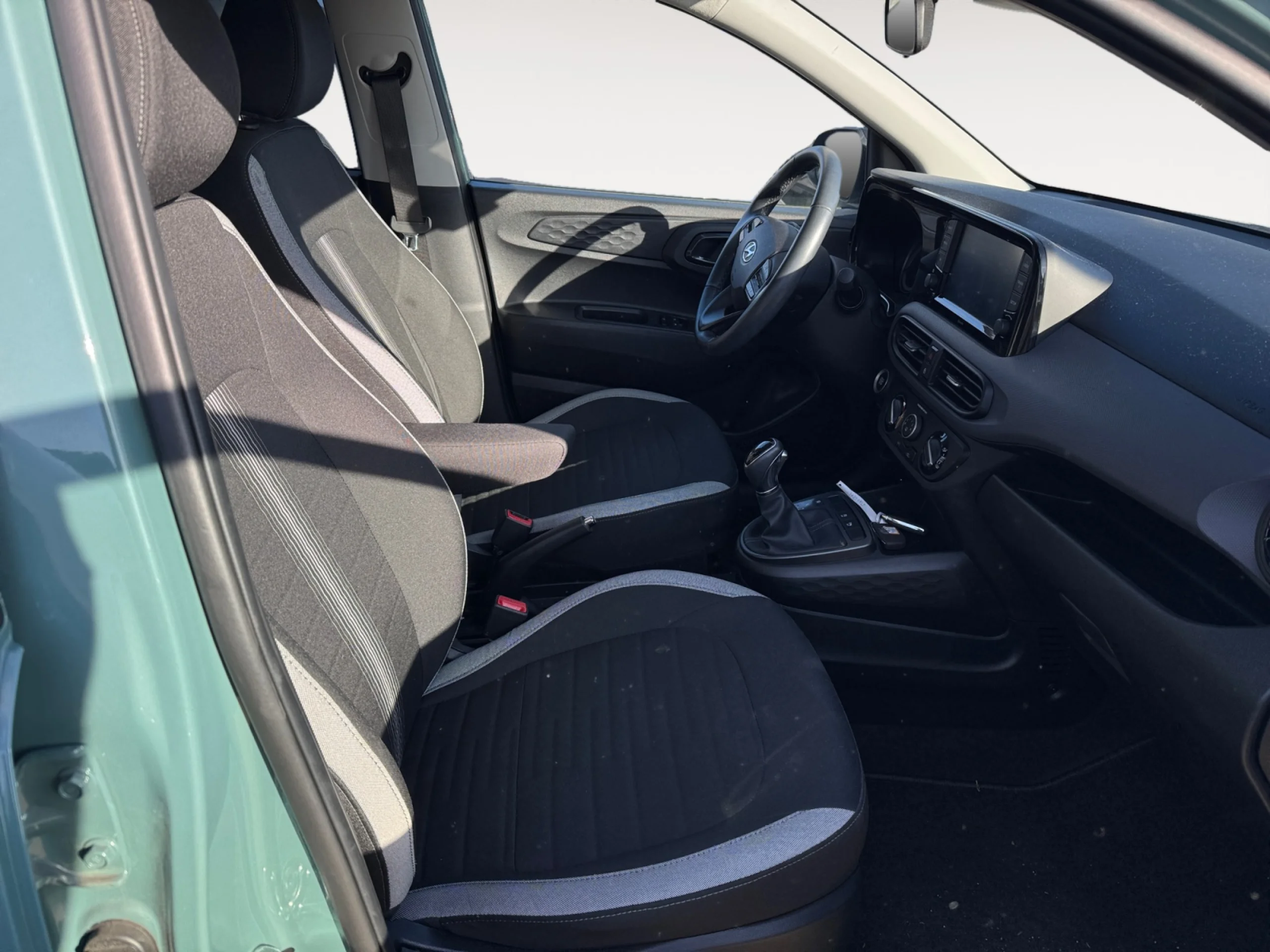 HYUNDAI I10 1.2 TECNO AT 2C - Foto 4