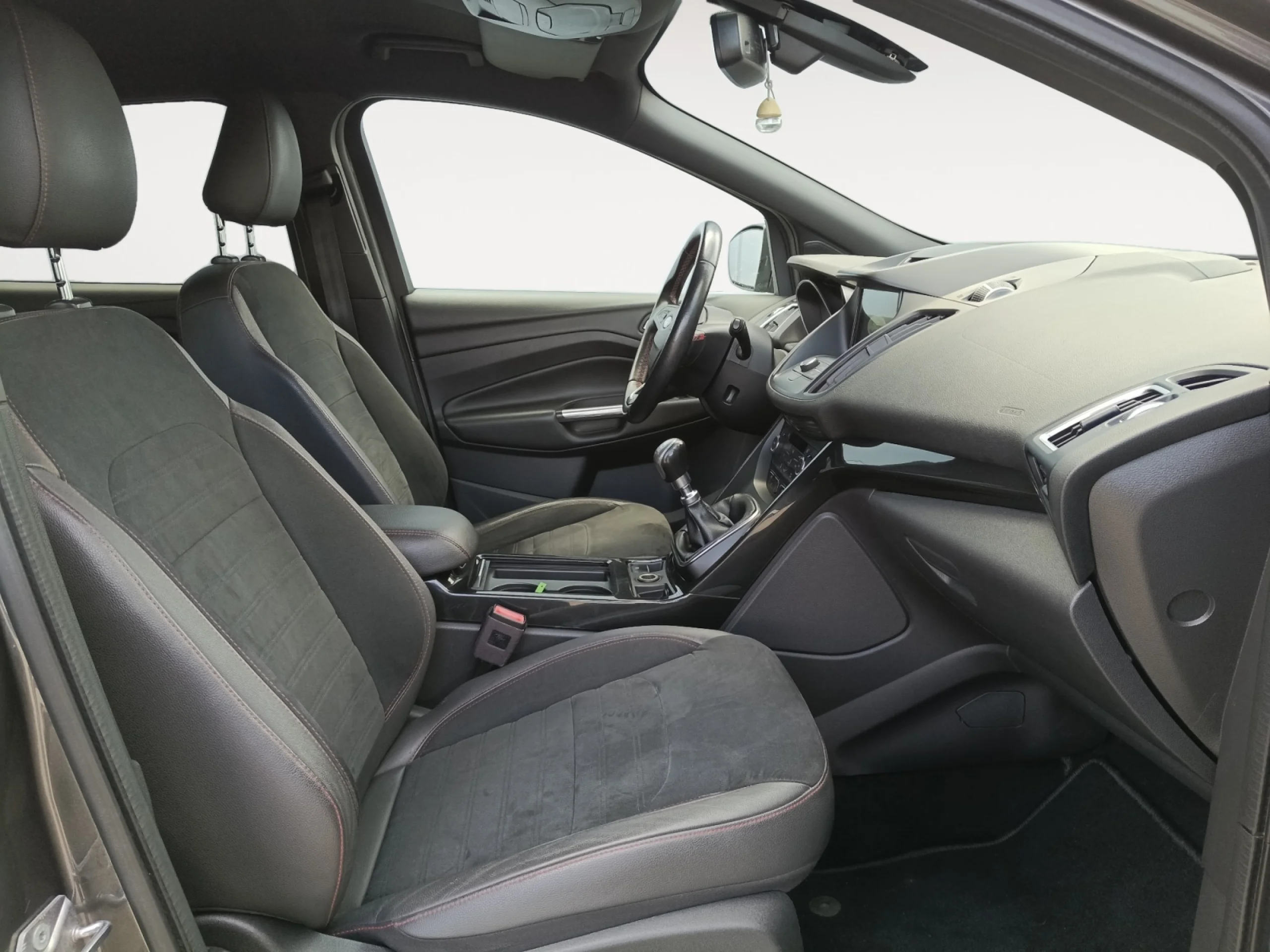 FORD KUGA 2.0 TDCI 110KW 4X2 ST LINE - Foto 5