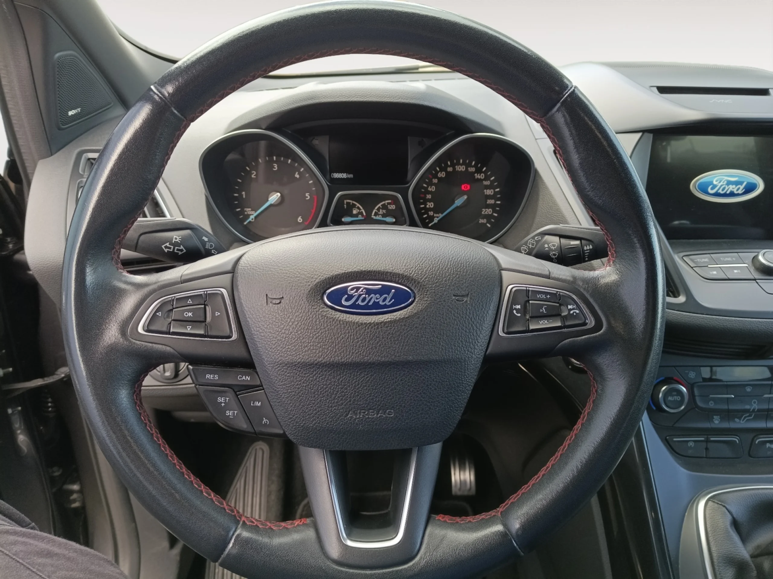 FORD KUGA 2.0 TDCI 110KW 4X2 ST LINE - Foto 11