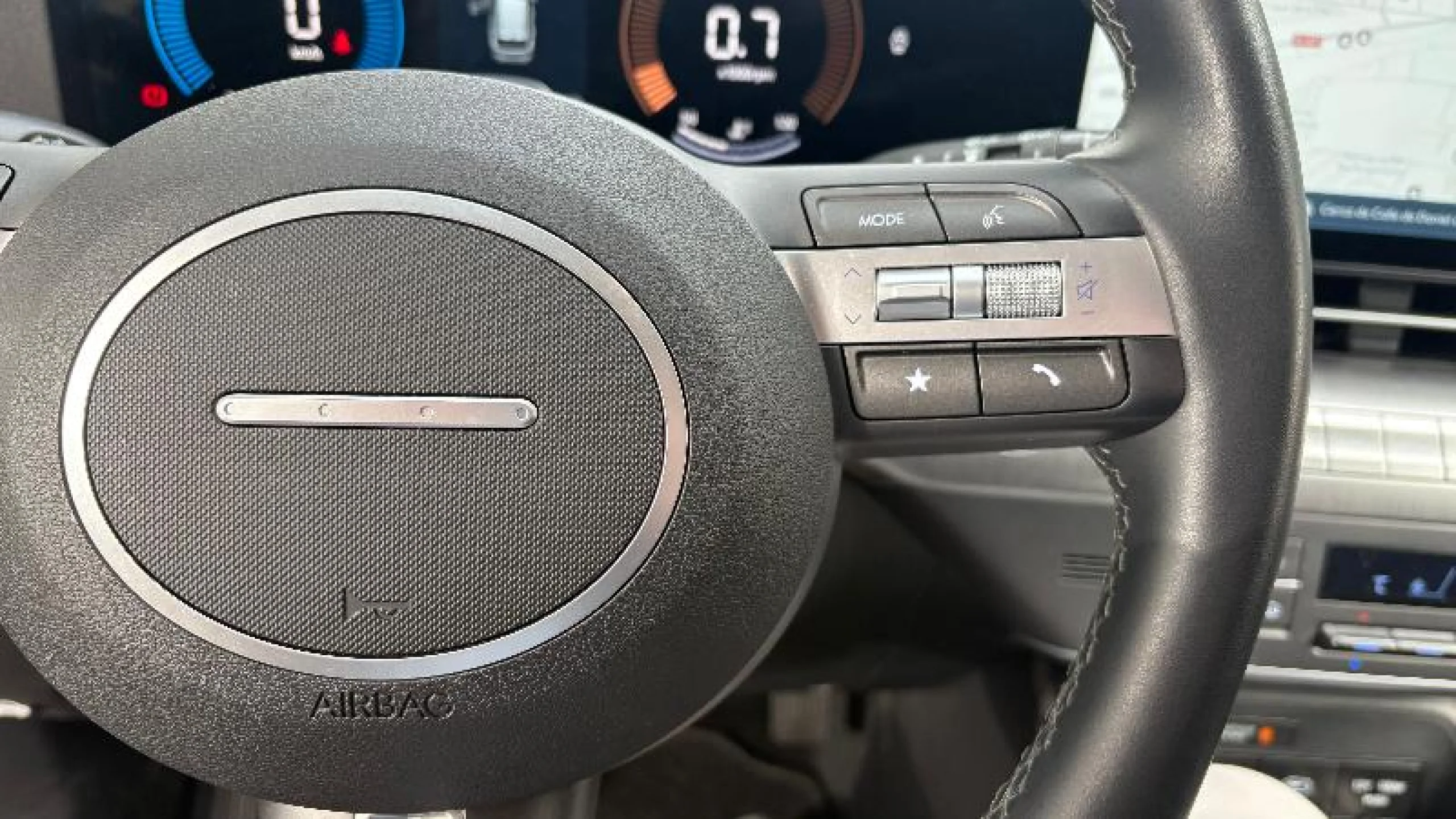 HYUNDAI KONA 1.0T 100CV 48V MAXX - Foto 16