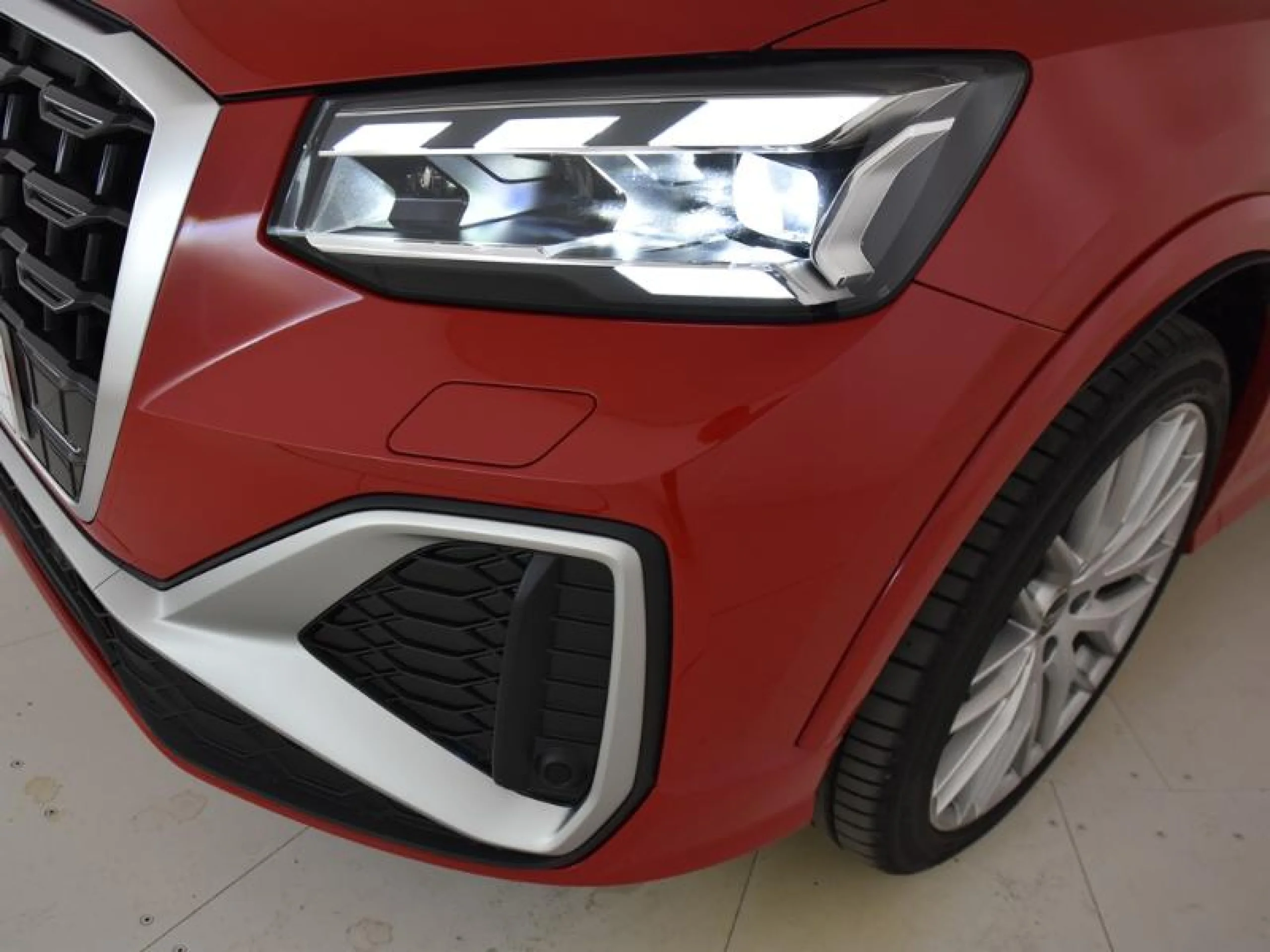 AUDI Q2 ADRENALIN EDITION 35 TFSI 110KW S TRONIC - Foto 21