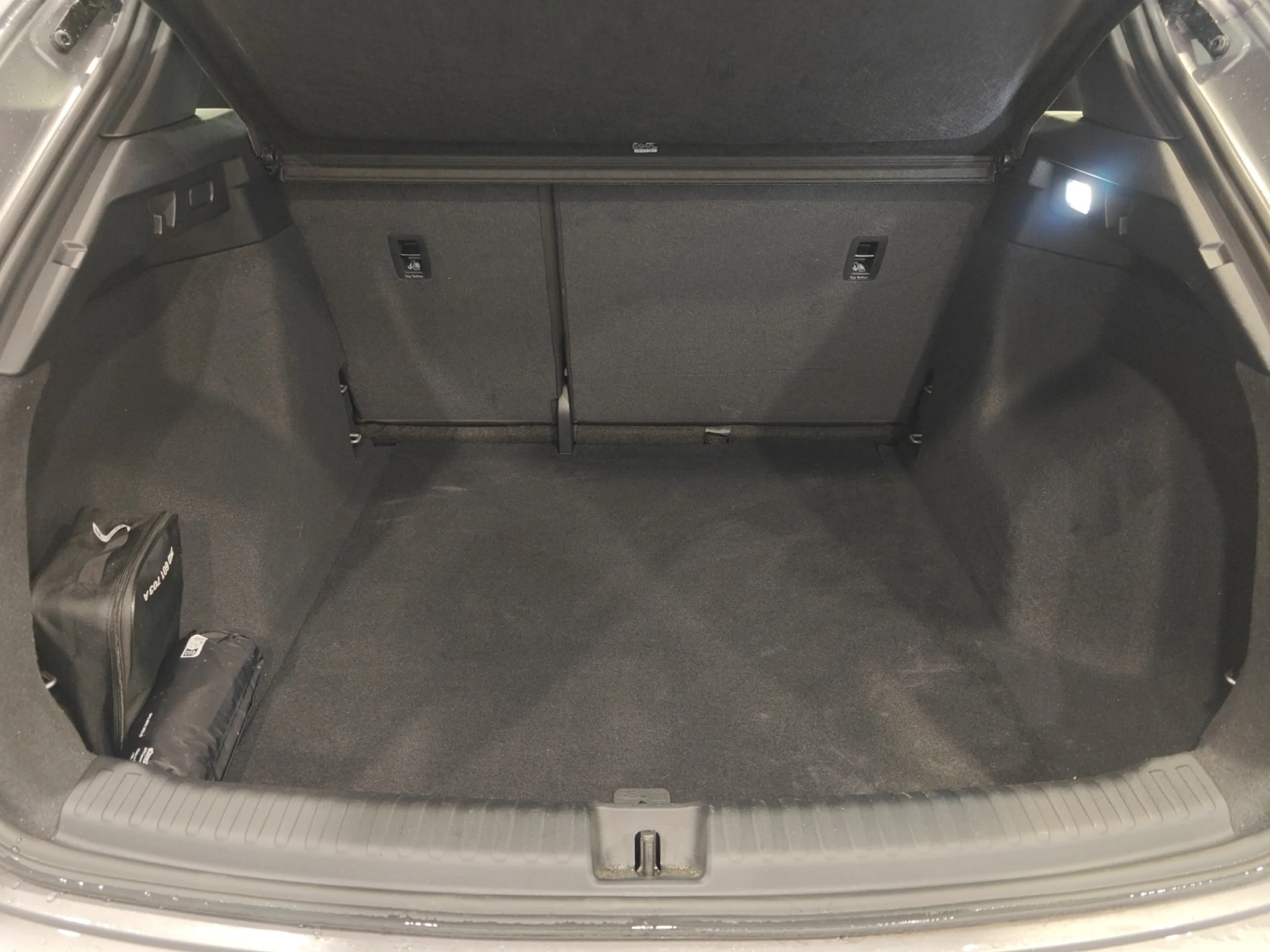 AUDI Q4 E TRON GENUINE EDITION 45 E TRON 210KW 82KWH - Foto 7