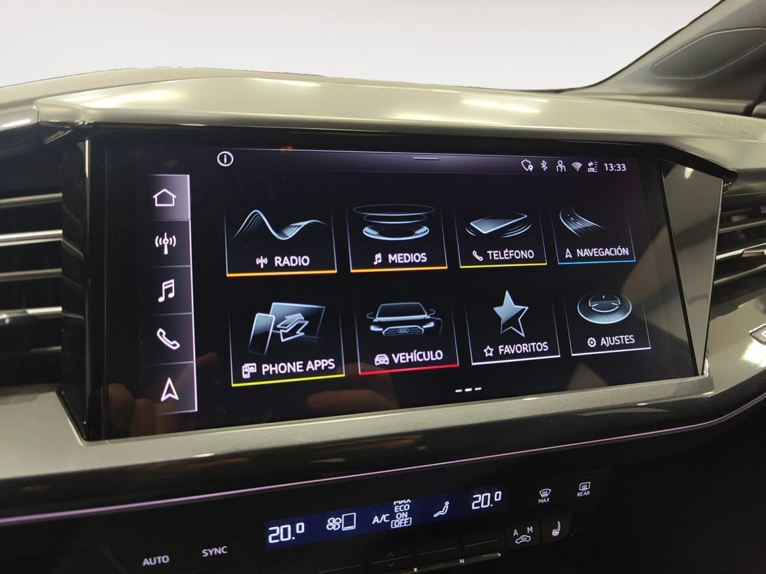 AUDI Q4 E TRON GENUINE EDITION 45 E TRON 210KW 82KWH - Foto 14