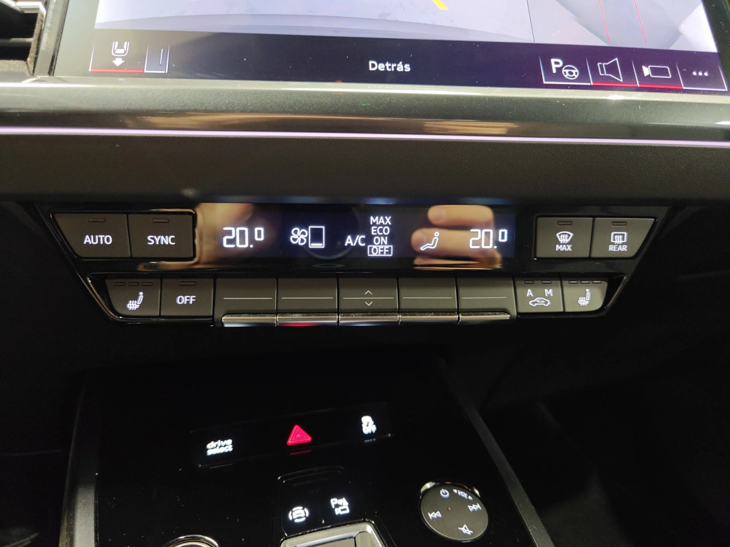 AUDI Q4 E TRON GENUINE EDITION 45 E TRON 210KW 82KWH - Foto 20