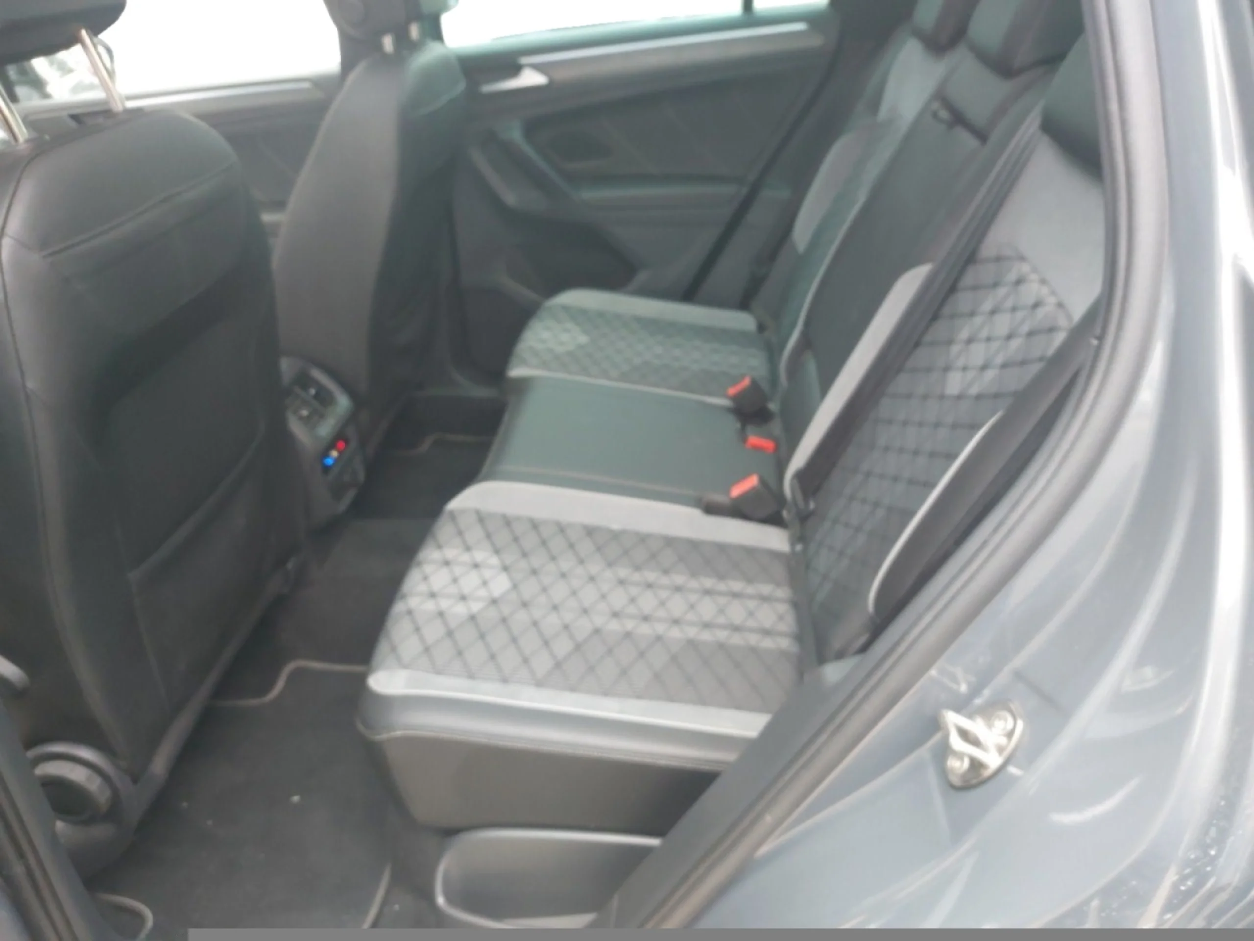 VOLKSWAGEN TIGUAN R LINE 2.0 TDI 110KW (150CV) DSG - Foto 9