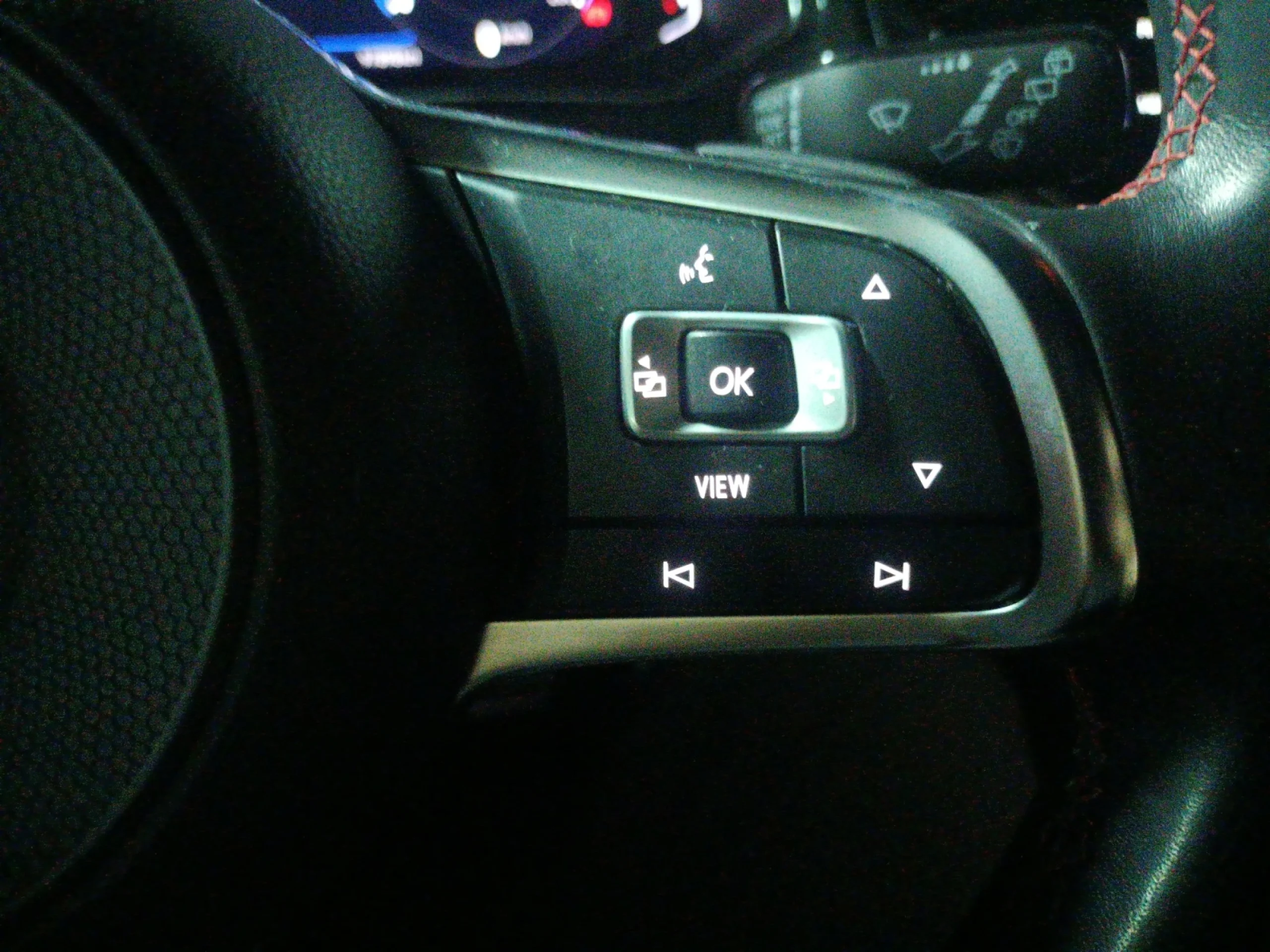 VOLKSWAGEN T ROC SPORT 2.0 TDI 110KW (150CV) DSG - Foto 12