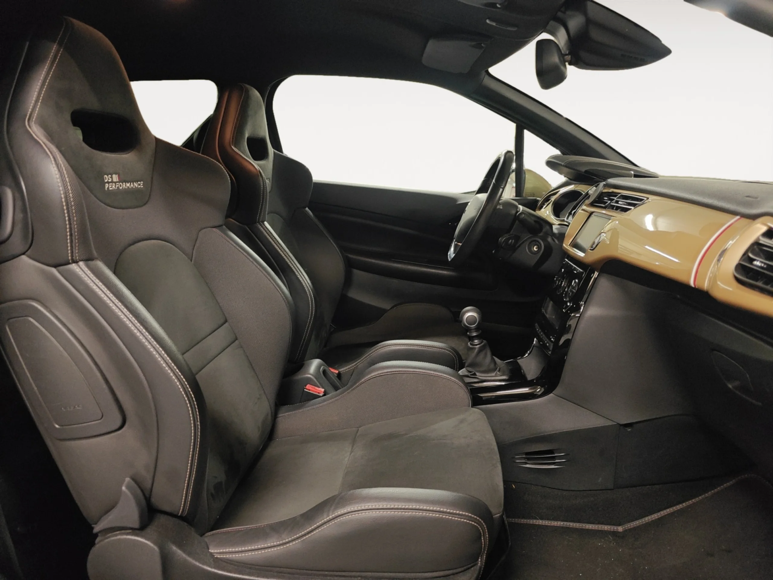 DS DS 3 PERFORMANCE BLACK SPECIAL - Foto 5