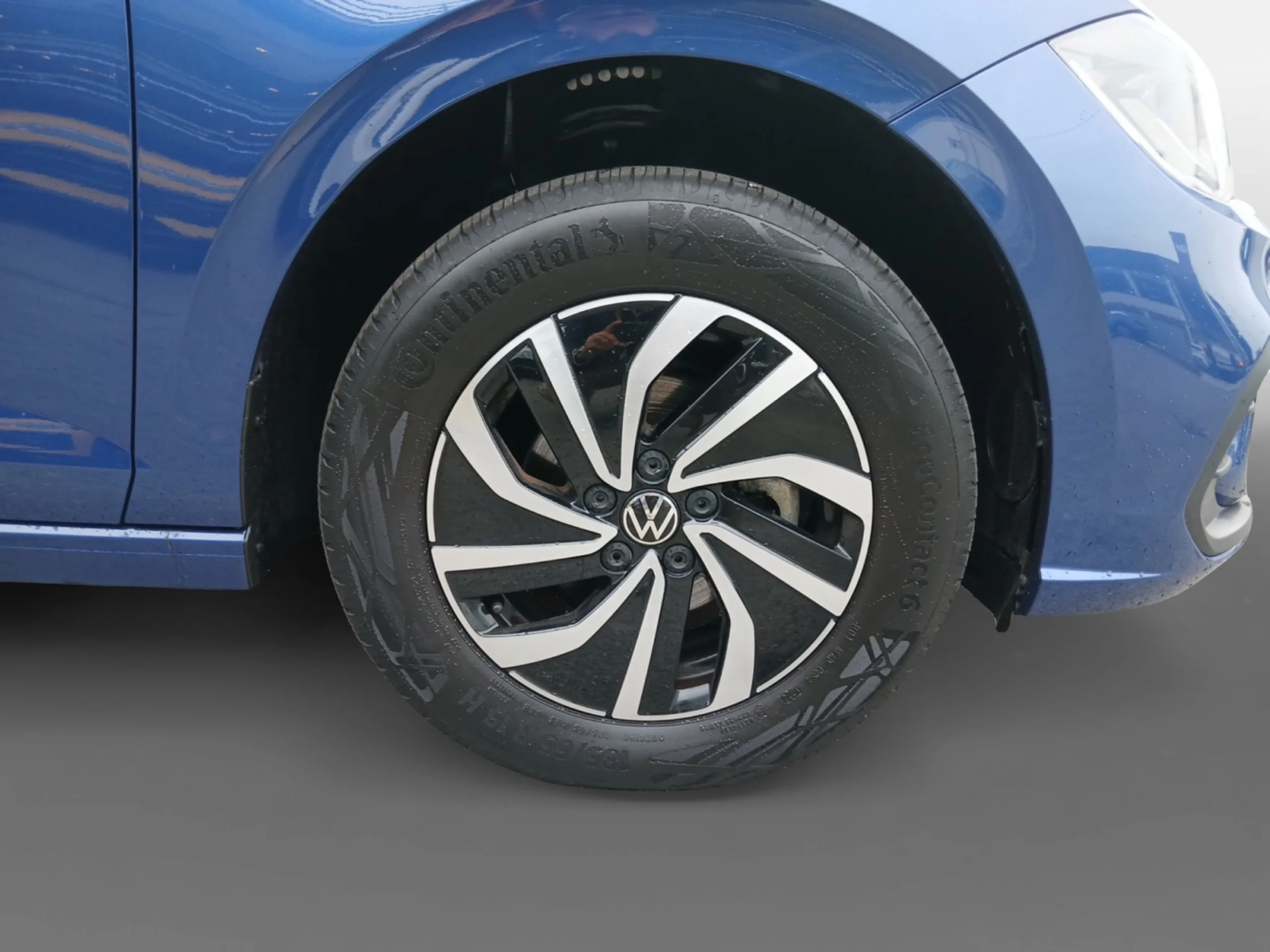 VOLKSWAGEN POLO LIFE 1.0 TSI 70KW (95CV) - Foto 8