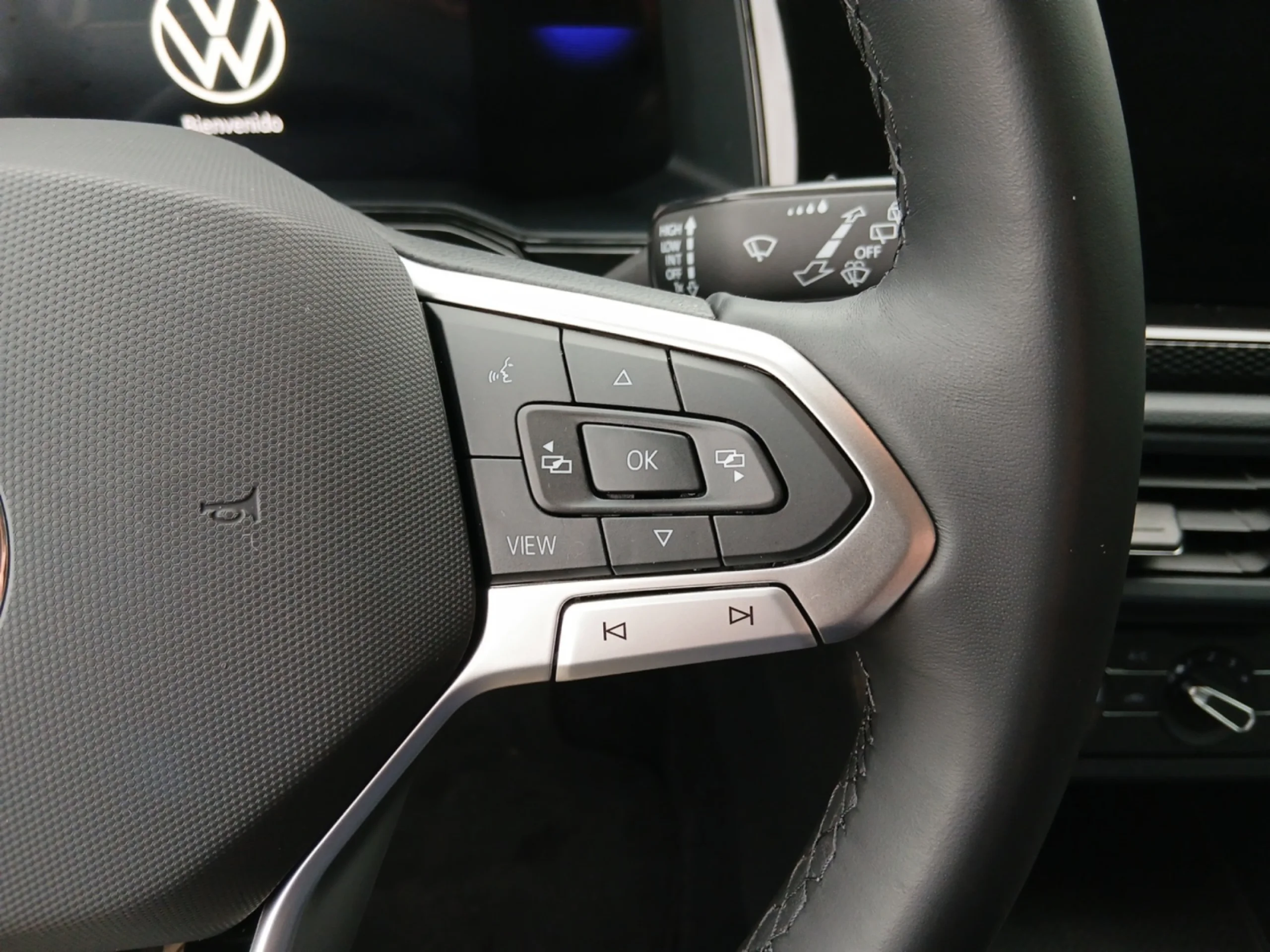 VOLKSWAGEN POLO LIFE 1.0 TSI 70KW (95CV) - Foto 9