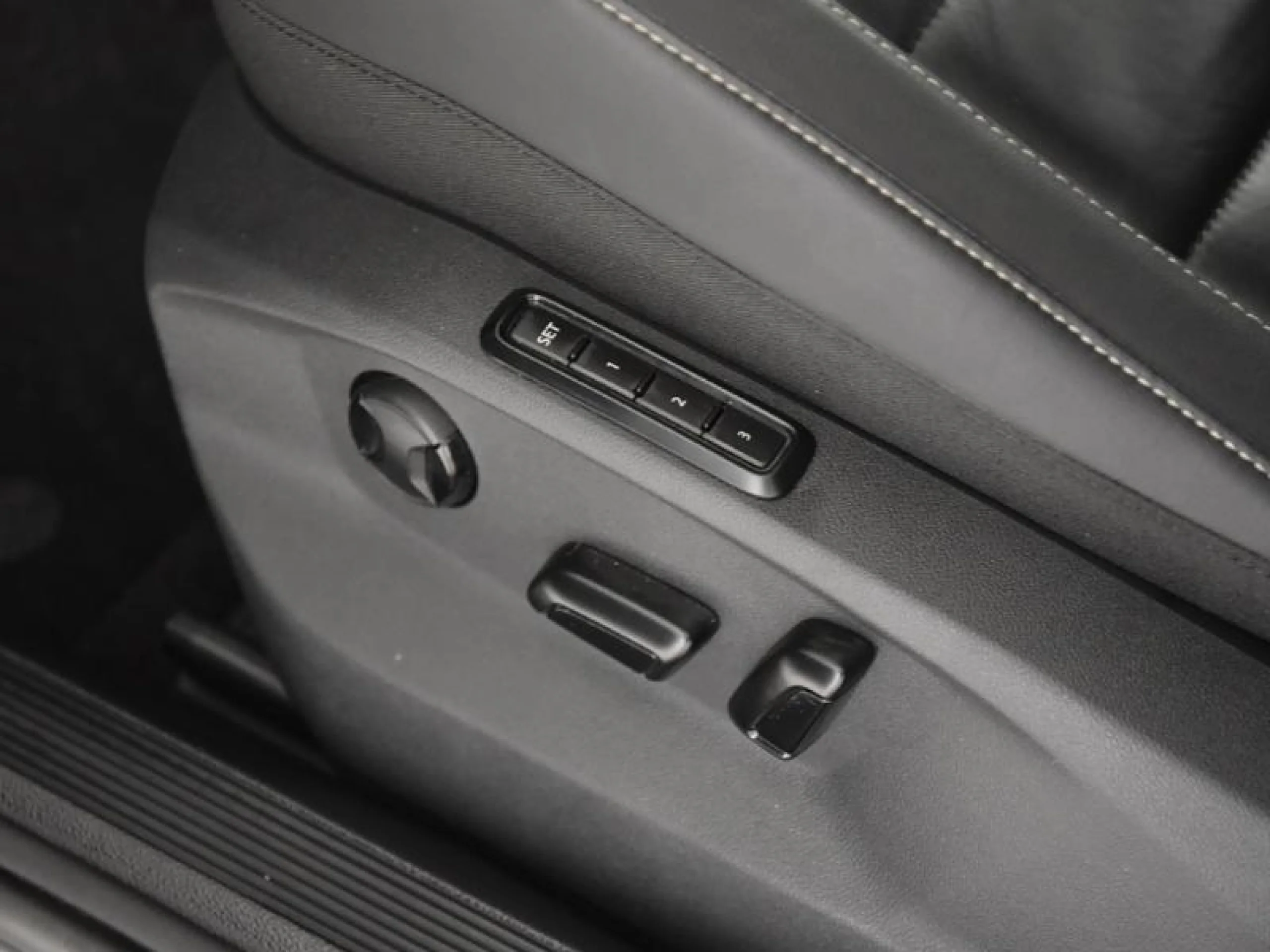 VOLKSWAGEN T ROC R LINE 1.5 TSI 110KW (150CV) - Foto 12