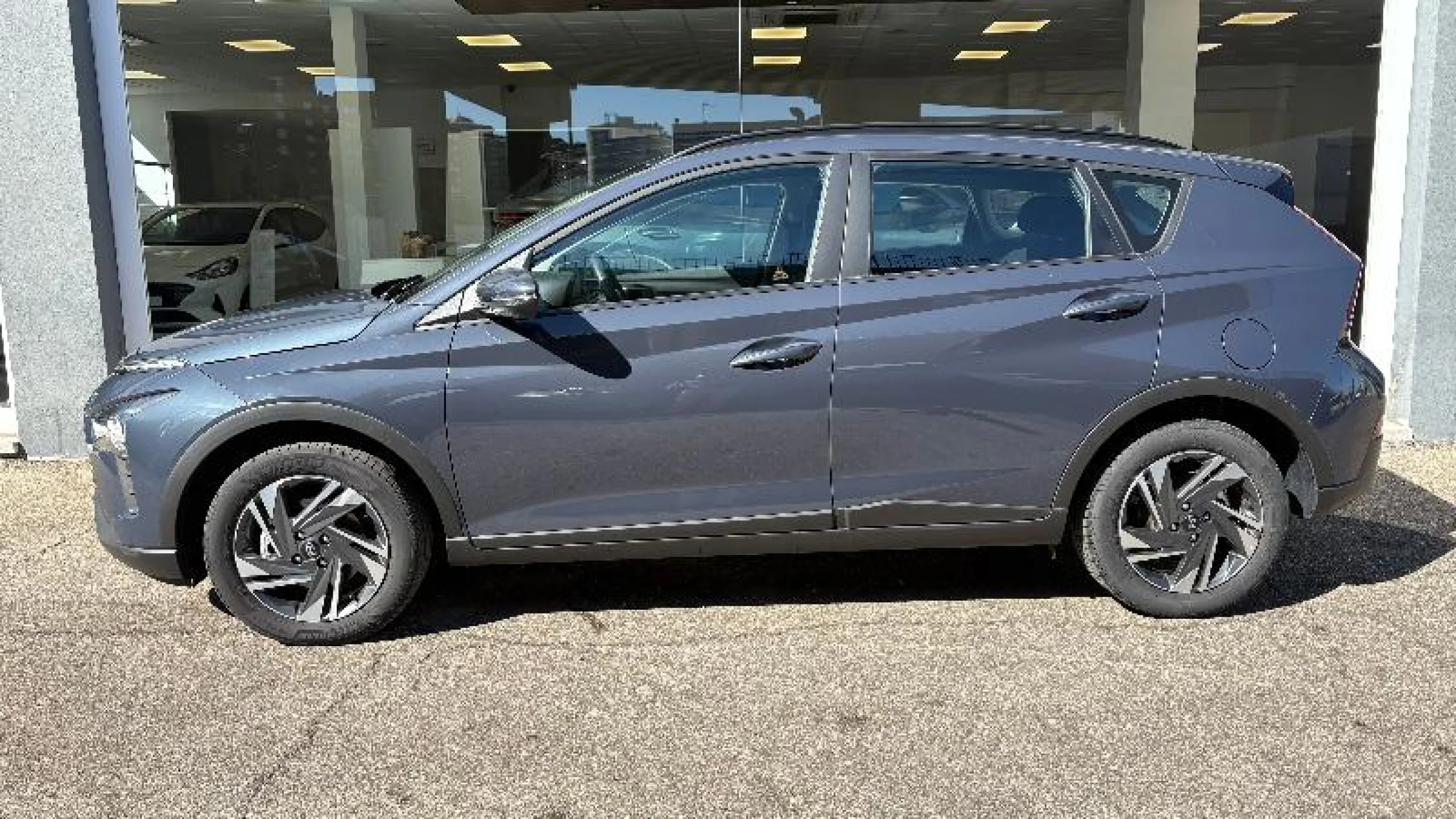 HYUNDAI BAYON 1.0 TGDI 74KW (100CV) 48V MAXX DCT - Foto 9