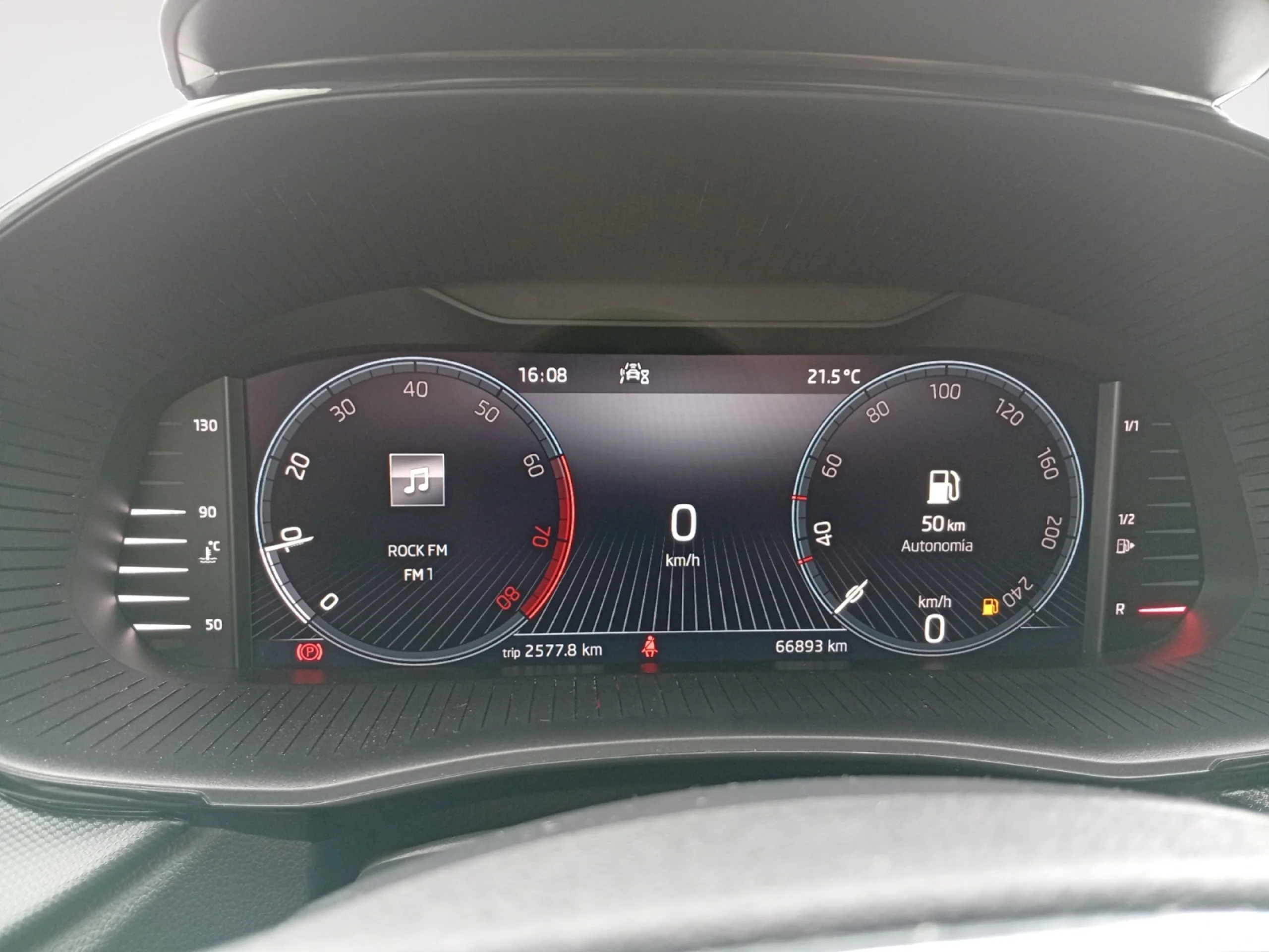 SKODA FABIA 1.0 TSI 70KW (95CV) AMBITION - Foto 10