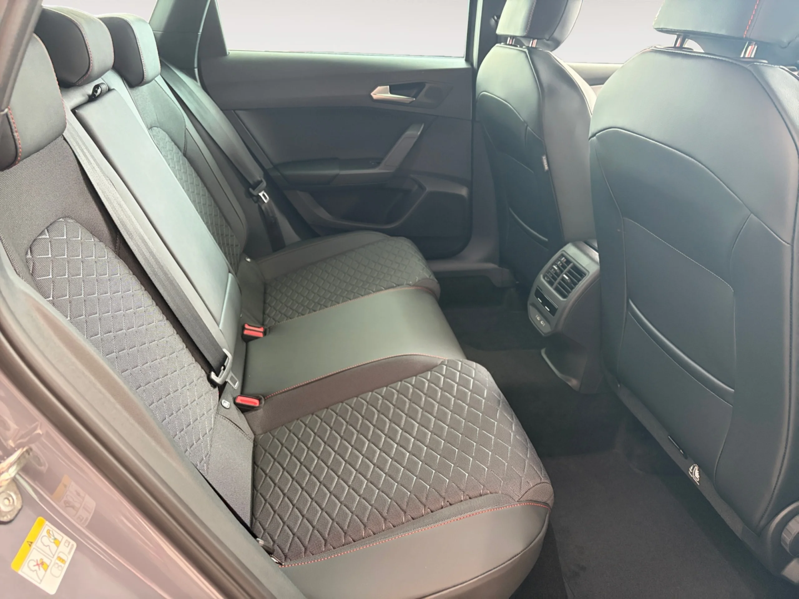 SEAT LEON SP 1.5 TSI 110KW FR SPECIAL EDITION - Foto 6