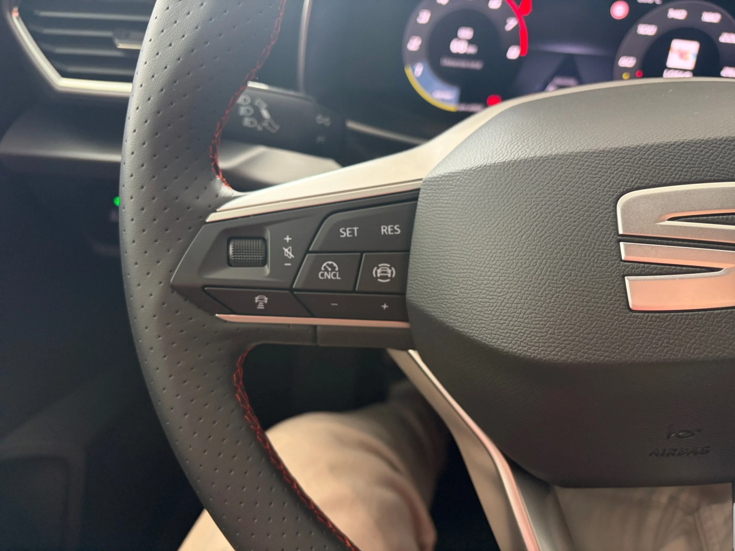 SEAT LEON SP 1.5 TSI 110KW FR SPECIAL EDITION - Foto 11