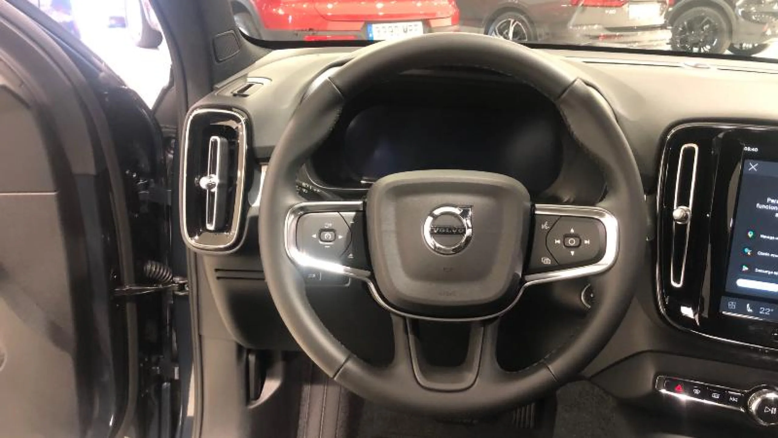 VOLVO XC40 2.0 B3 G CORE AUTO - Foto 8