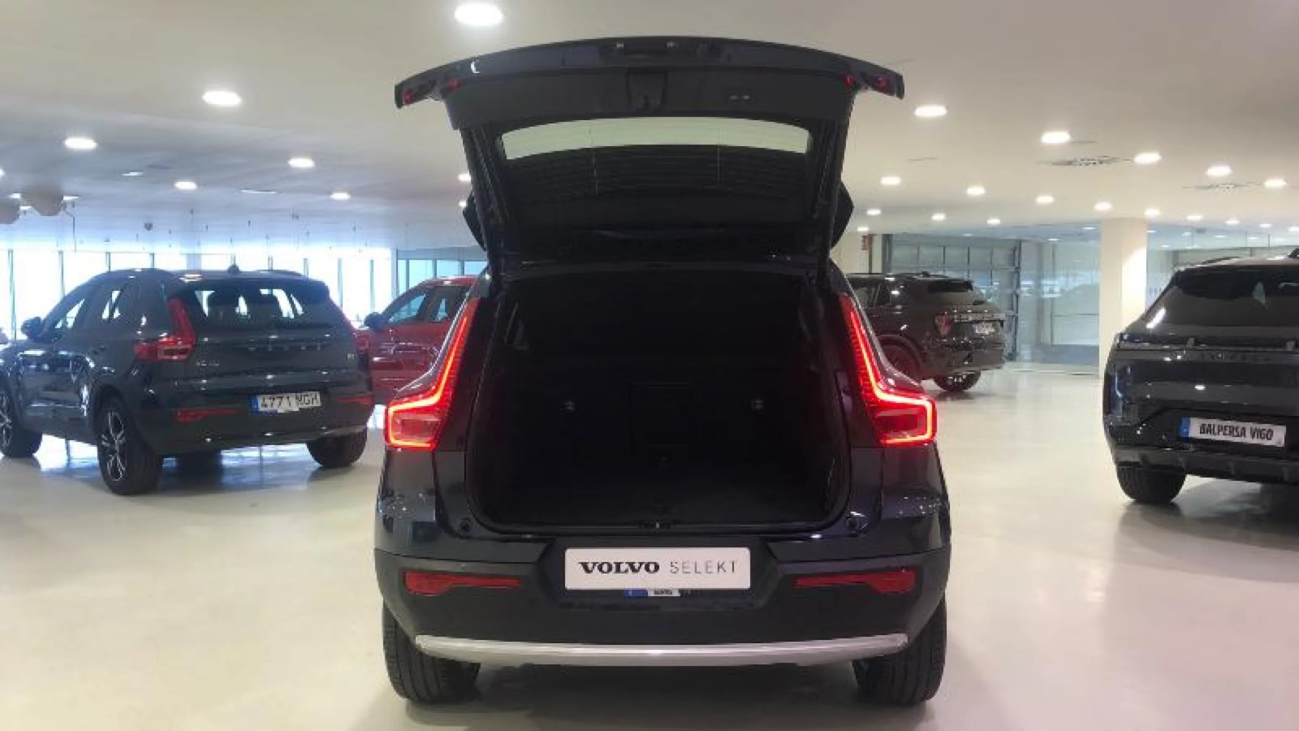 VOLVO XC40 2.0 B3 G CORE AUTO - Foto 10