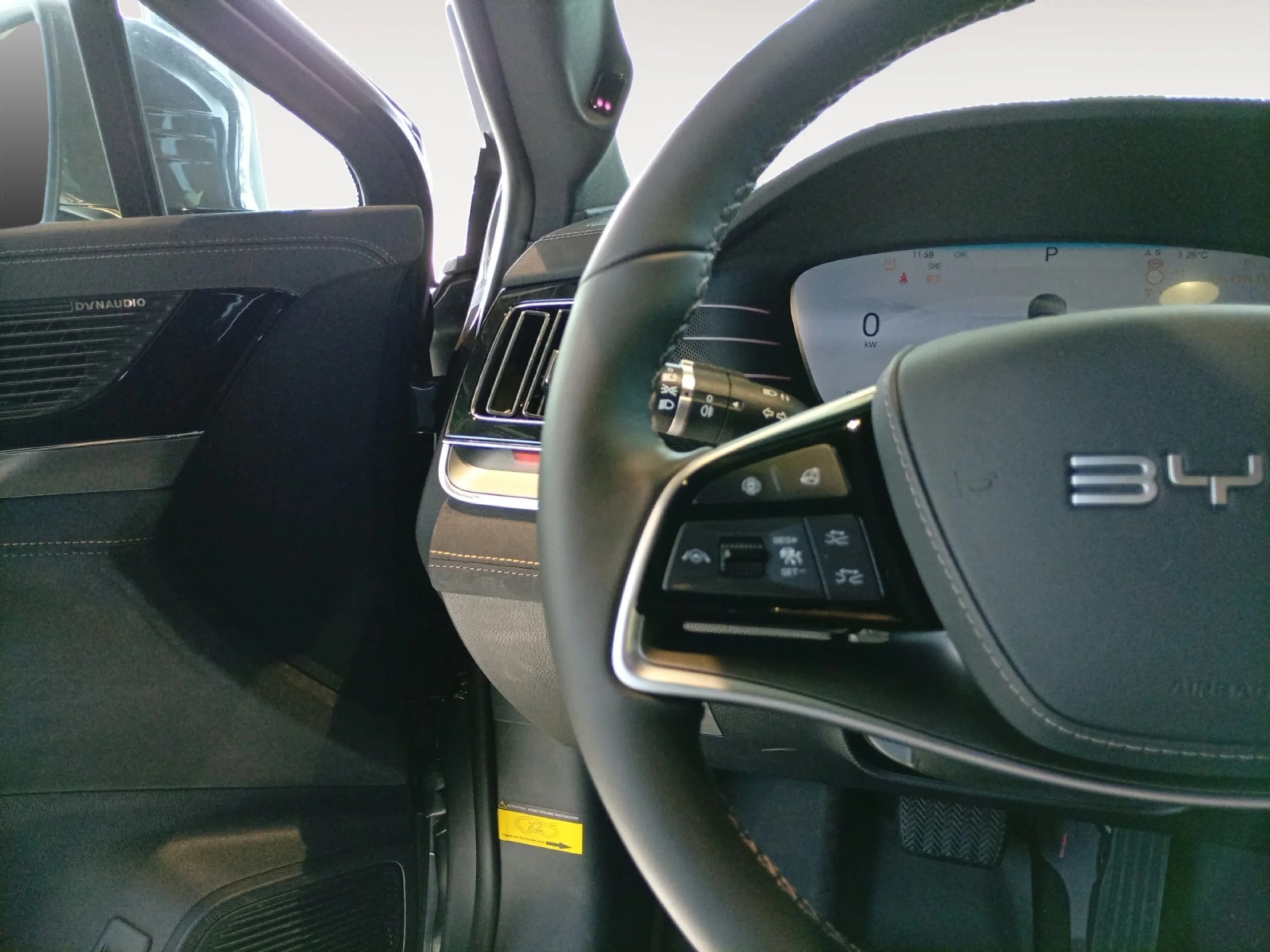 BYD TANG FLAGSHIP - Foto 12