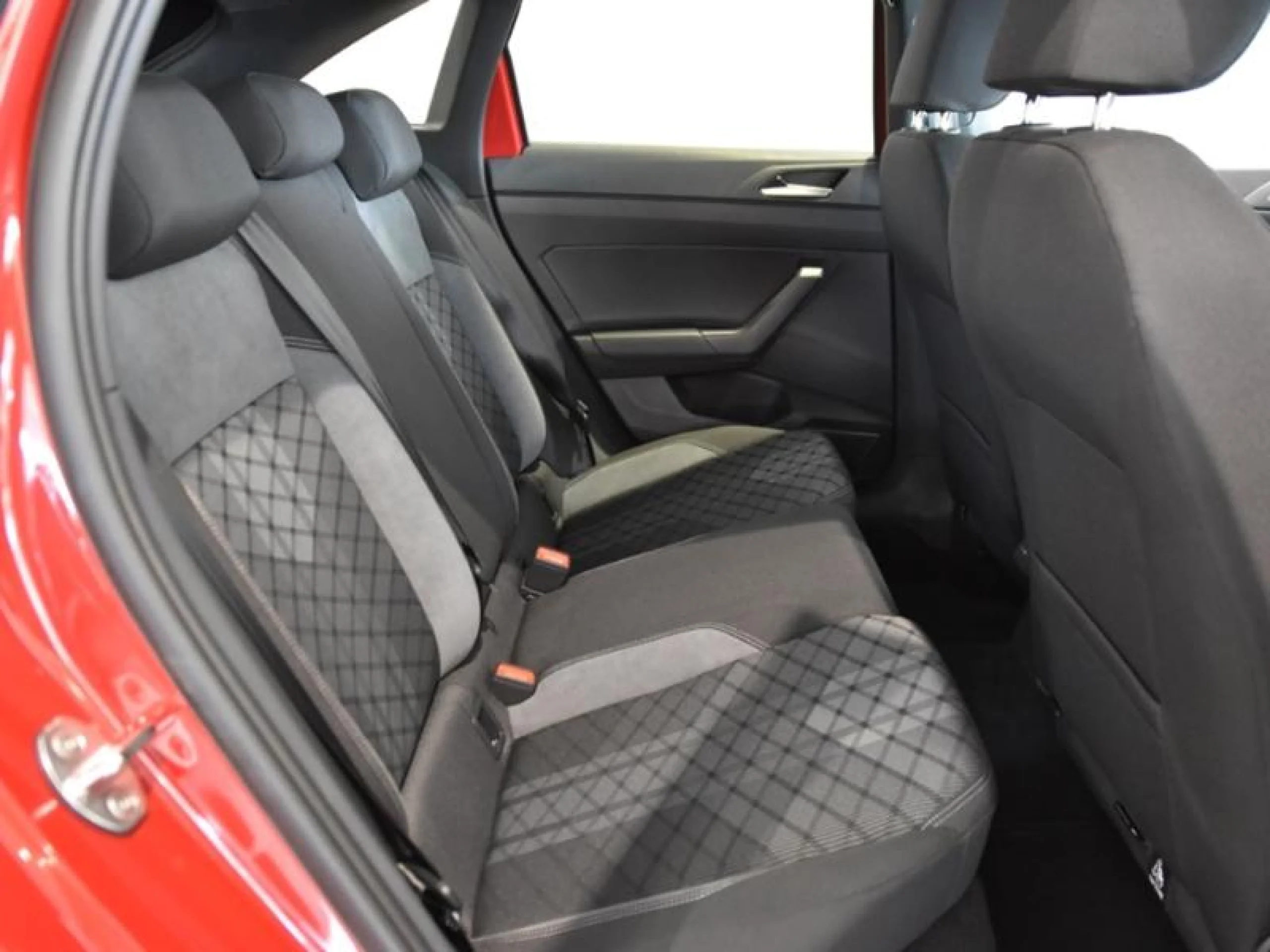 VOLKSWAGEN TAIGO R LINE 1.5 TSI 110KW (150CV) DSG - Foto 6