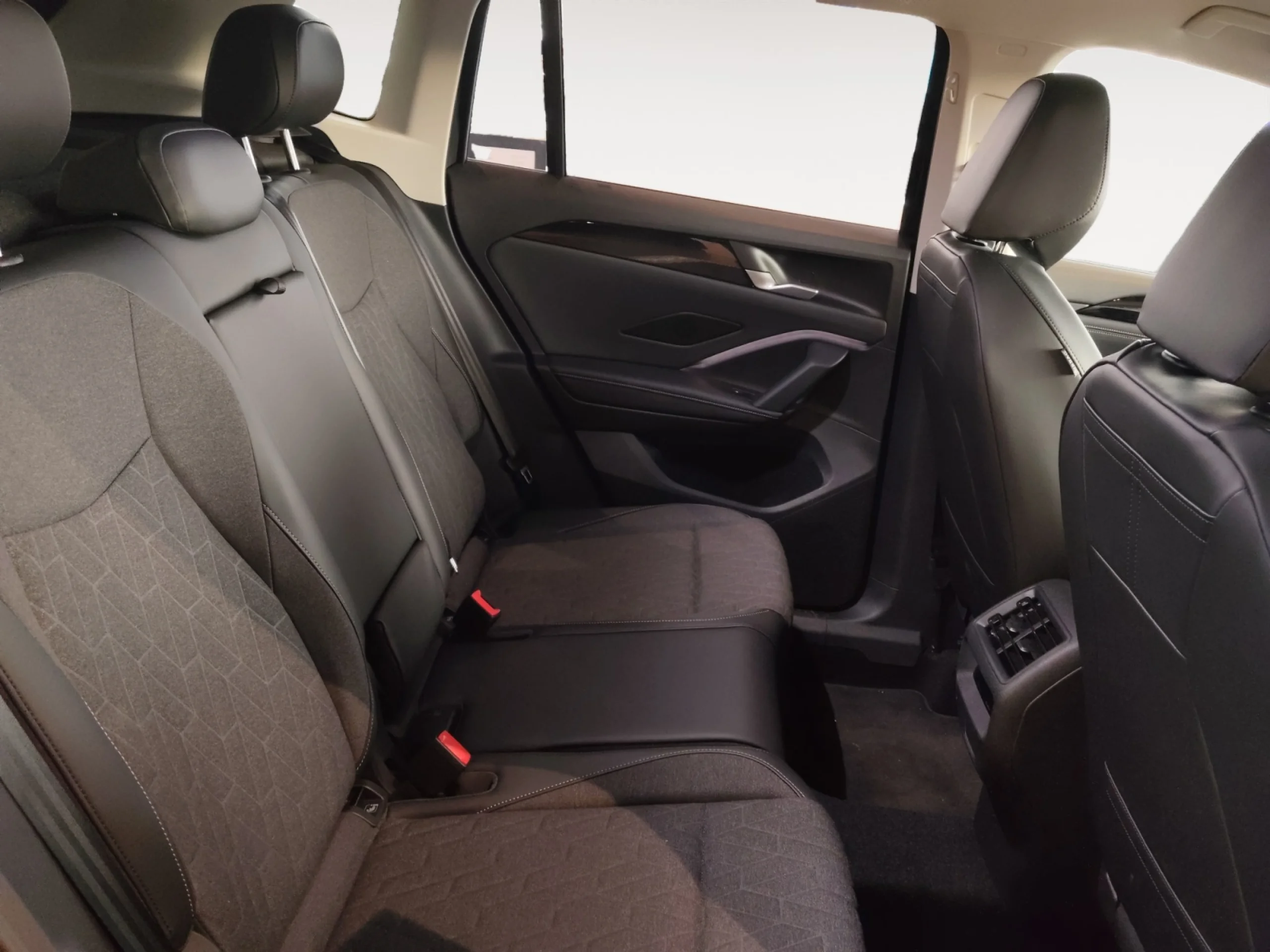 VOLKSWAGEN TIGUAN ··MÁS·· 2.0 TDI 110KW (150CV) DSG - Foto 6