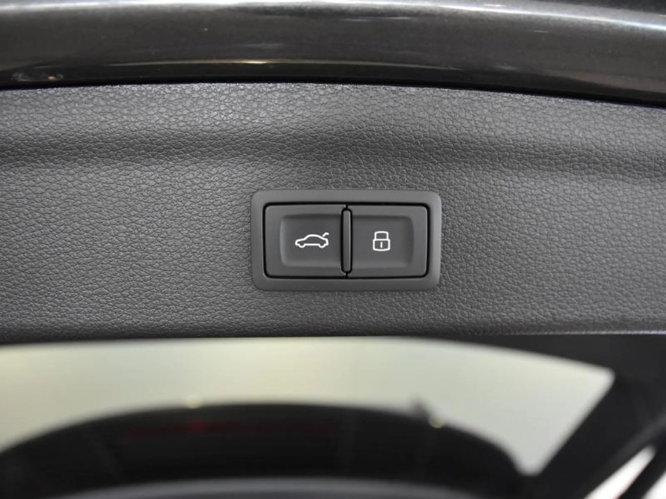 AUDI Q3 BLACK LINE 35 TDI 110KW (150CV) S TRONIC - Foto 9