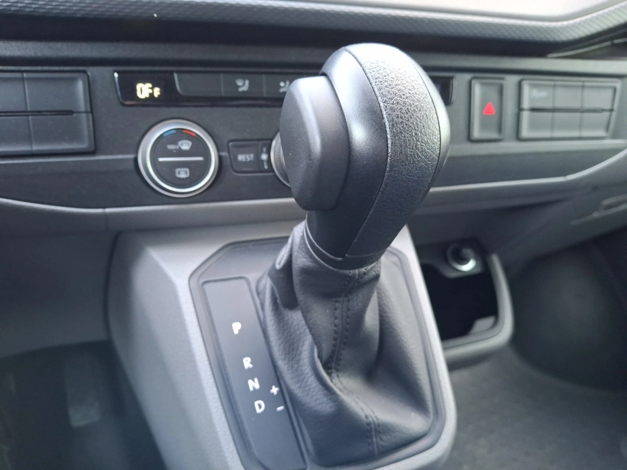 VOLKSWAGEN CARAVELLE PREMIUM CORTA 2.0 TDI 110KW BMT DSG - Foto 13