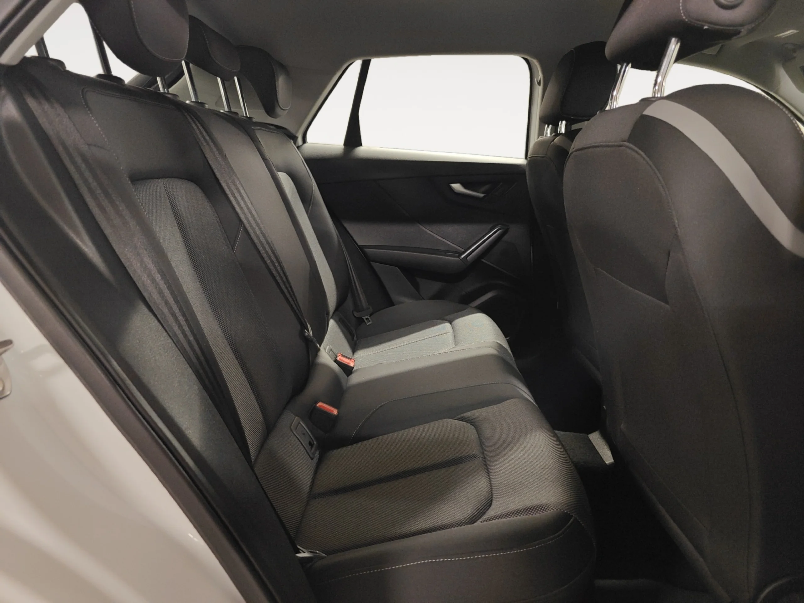 AUDI Q2 BLACK LINE 35 TDI 110KW (150CV) S TRONIC - Foto 6